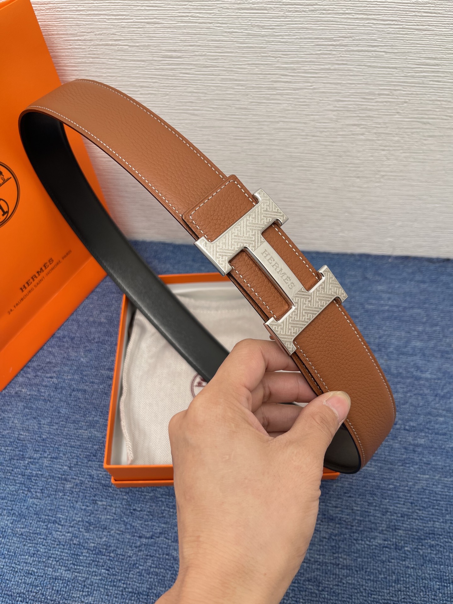 Hermes Style Black Leather Men's Belts Lookbook Reference image 2