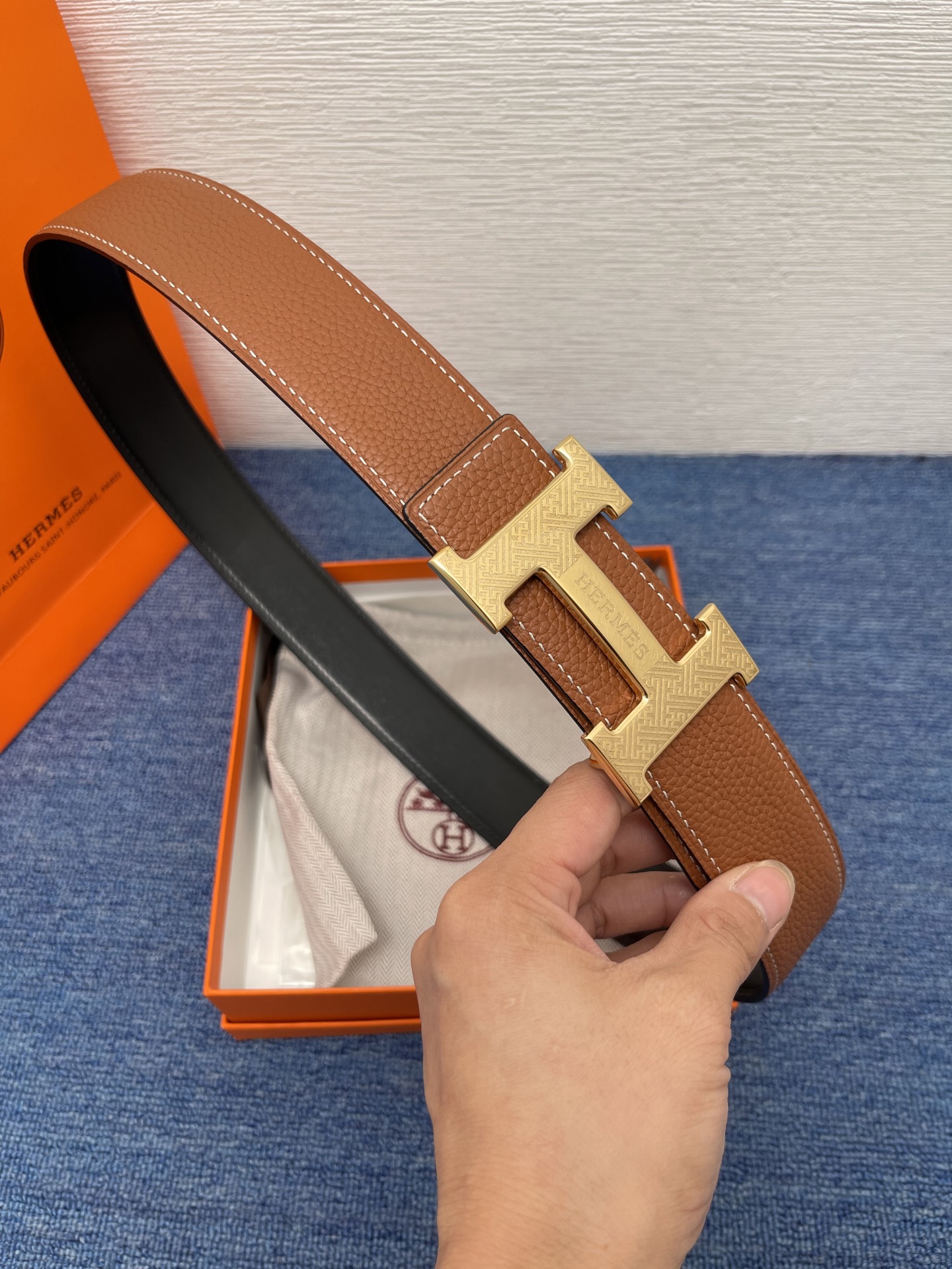 Hermes Style Black Leather Men's Belts Lookbook Reference image 1