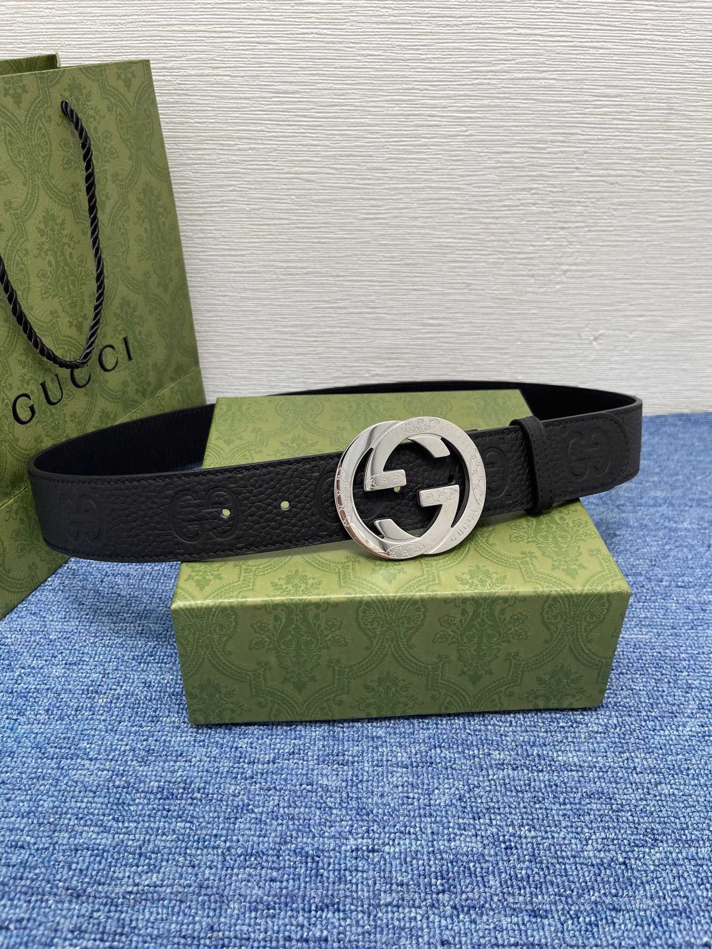 🔴 【品牌】古驰 Gucci  
🔴 【描述】采用高级Gucci Signature真皮精制而成，触感厚