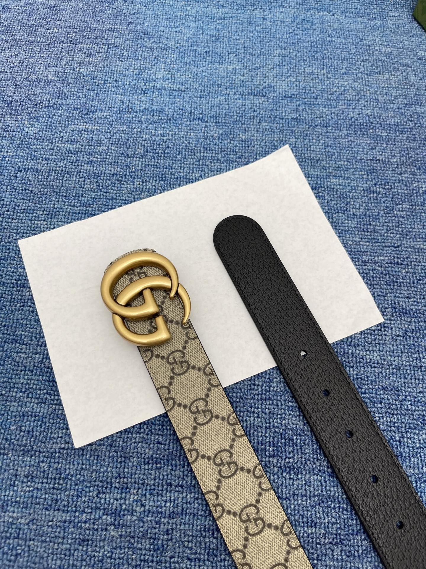 🔴 【品牌】古驰 Gucci  
🔴 【描述】采用高级Gucci Signature真皮精制而成，触感厚