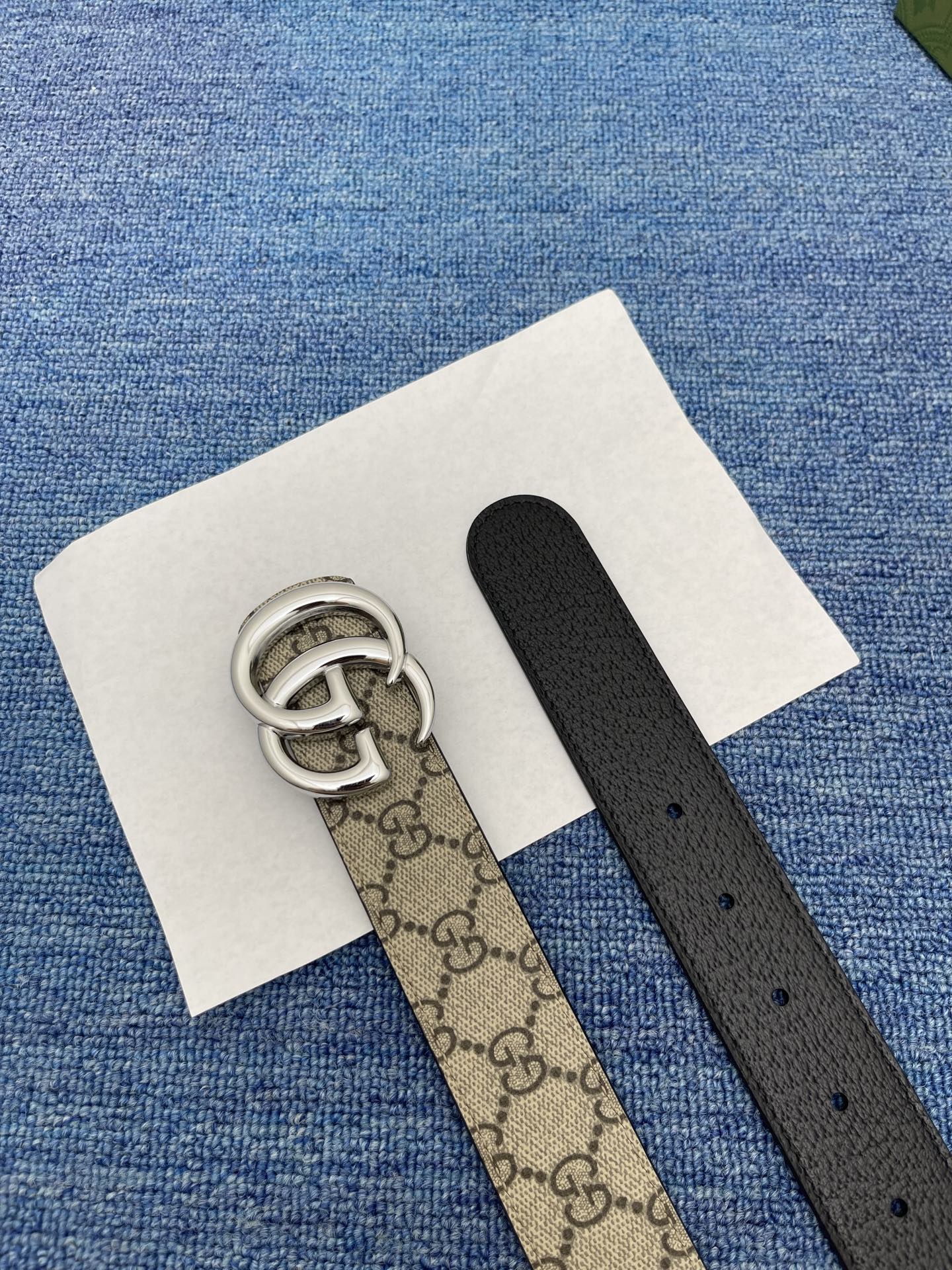 🔴 【品牌】古驰 Gucci  
🔴 【描述】采用高级Gucci Signature真皮精制而成，触感厚