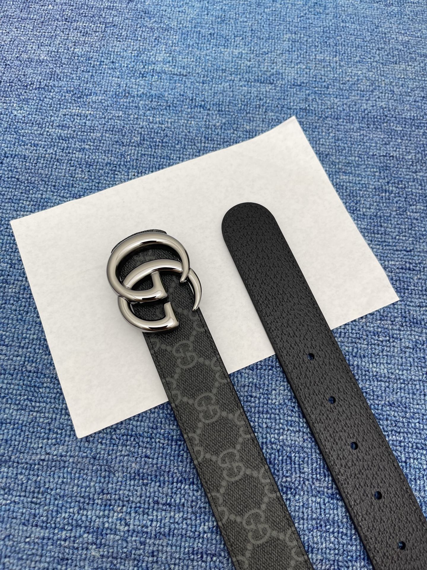 🔴 【品牌】古驰 Gucci  
🔴 【描述】采用高级Gucci Signature真皮精制而成，触感厚