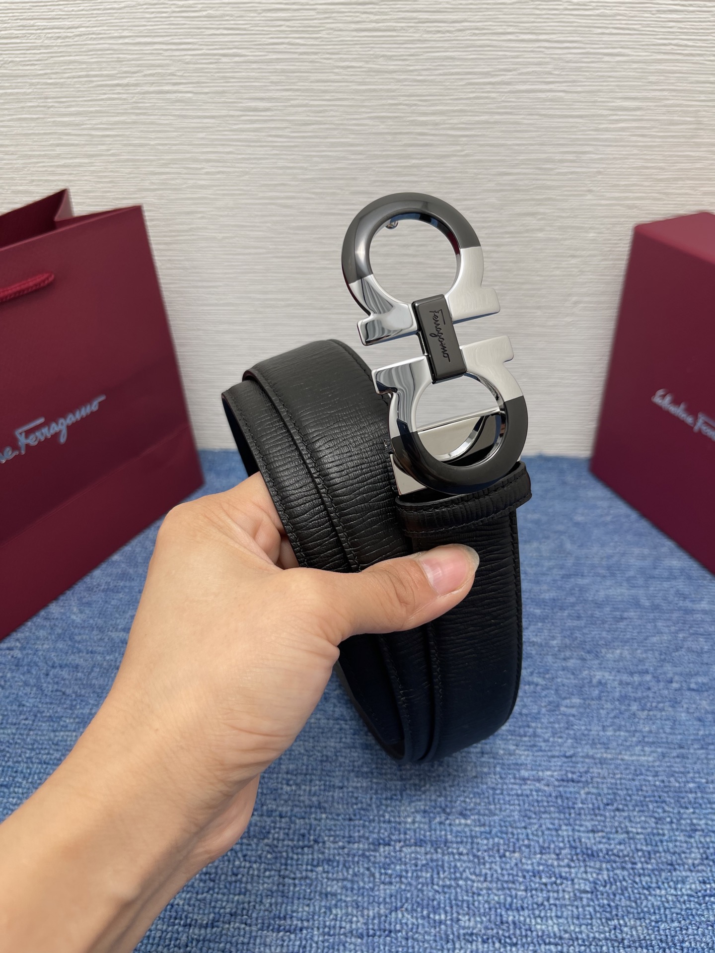 Salvatore Ferragamo Reversible Leather Belt with Gancini Buckle, 3.5 cm 5 i1754271926443 1535 0 4