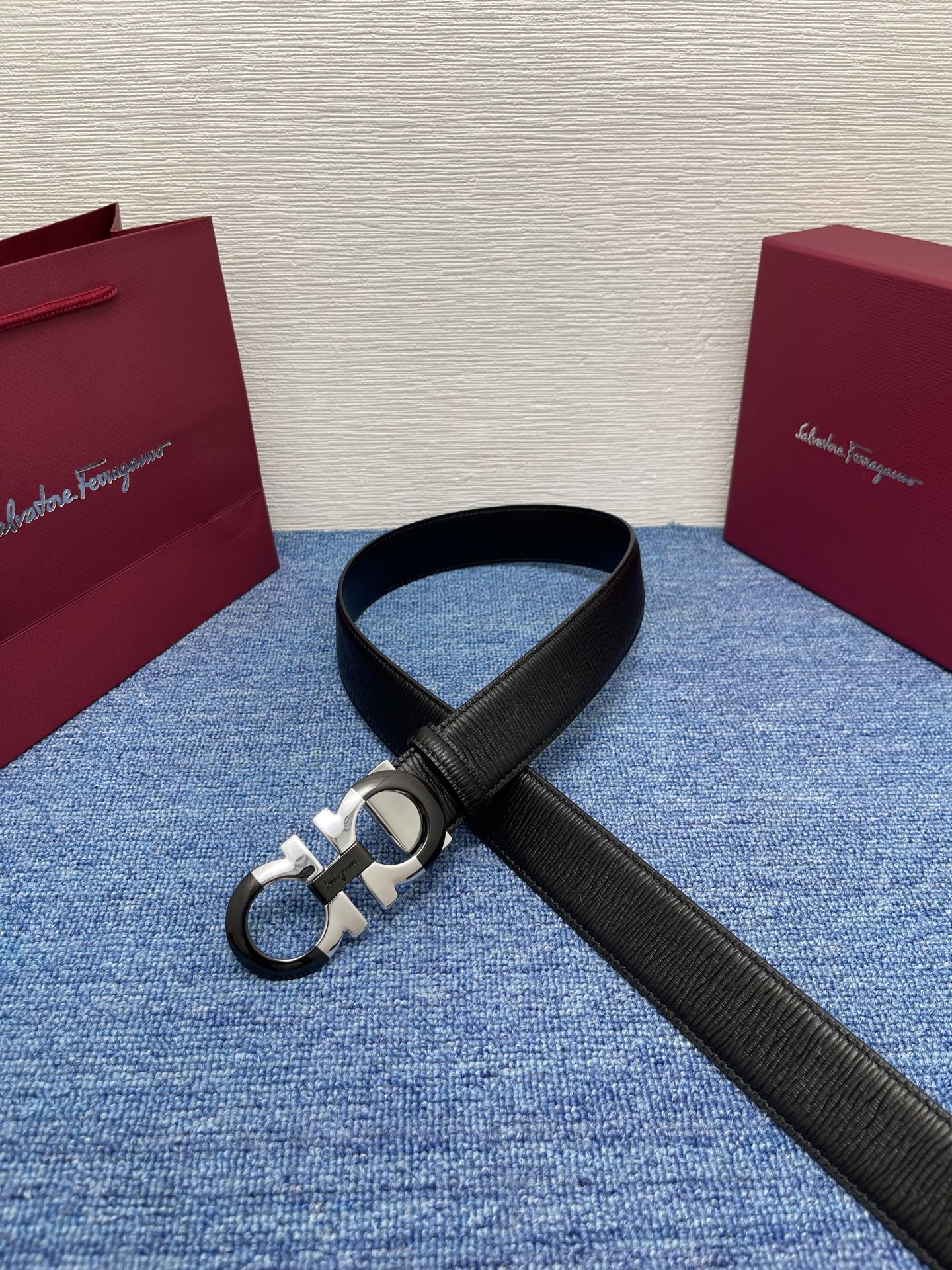 Salvatore Ferragamo Reversible Leather Belt with Gancini Buckle, 3.5 cm 3 i1754271926454 2567 0 2