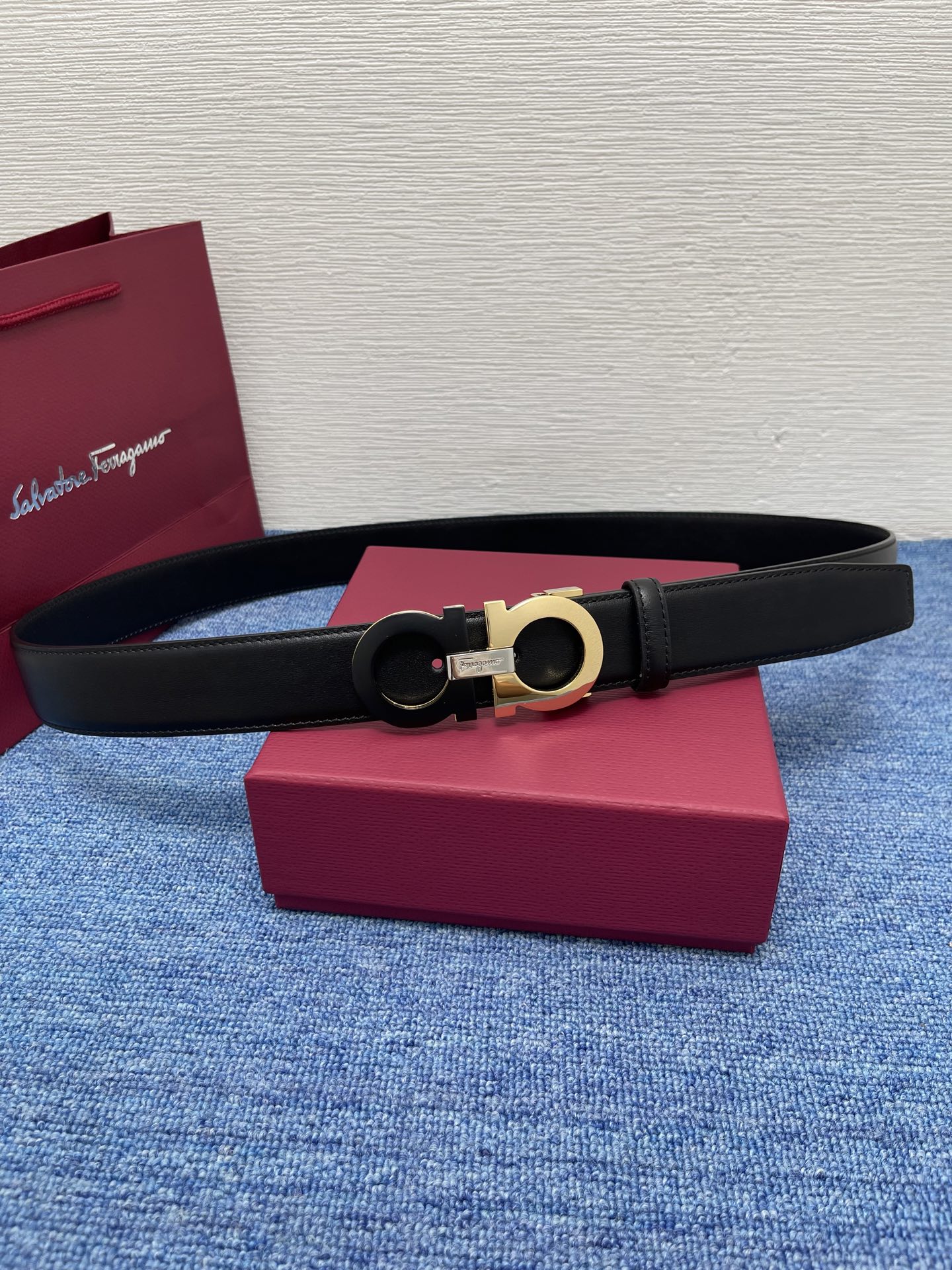 Salvatore Ferragamo Reversible Leather Belt with Gancini Buckle, 3.5cm 3 i1754271974009 1274 0 1