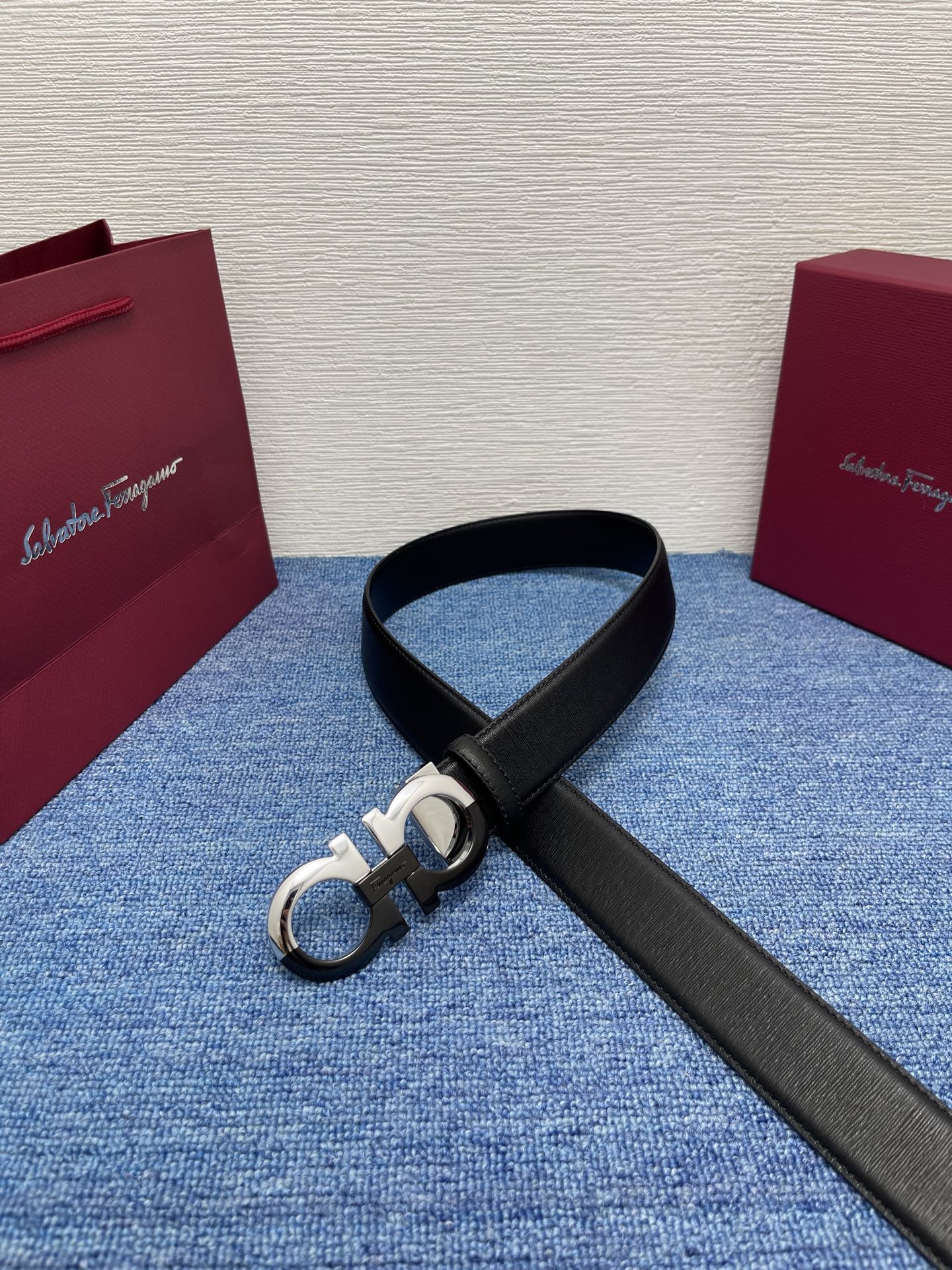 Salvatore Ferragamo Reversible Leather Belt with Gancini Buckle, 3.5cm 5 i1754272002498 414 0 3