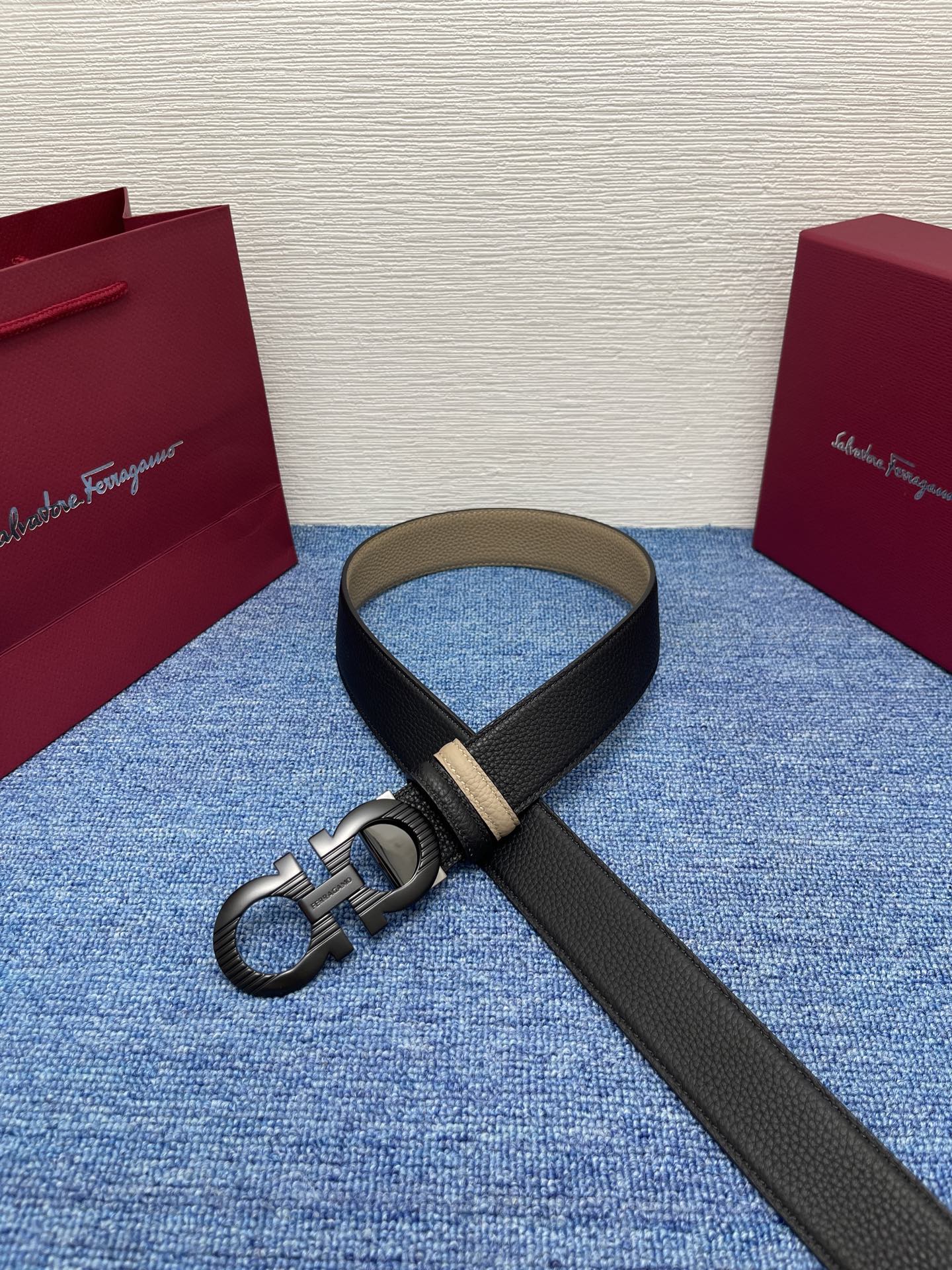 Salvatore Ferragamo Reversible Leather Belt with Gancini Buckle, 3.5cm 4 i1754287103083 9572 0 3