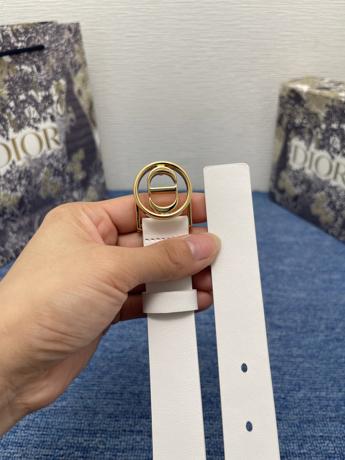 Dior 30 Montaigne White Leather Belt with CD Buckle 4 i1754372305230 1002 0 3