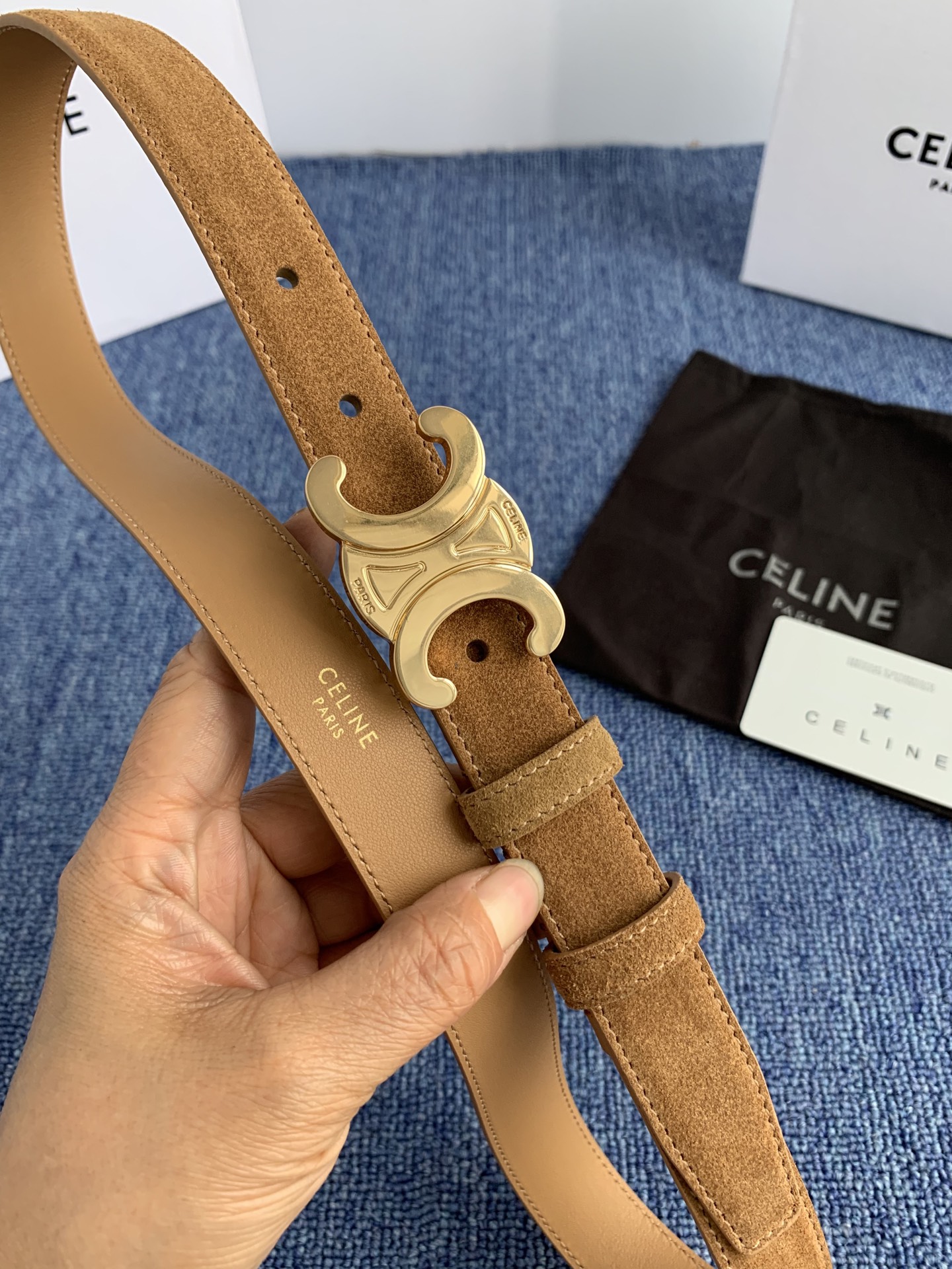 🔴 【品牌】赛琳女带 2.5cm 🔴 【描述】双面原版皮不可调节式皮带，小牛皮材质，配有钯金色和银色钢金