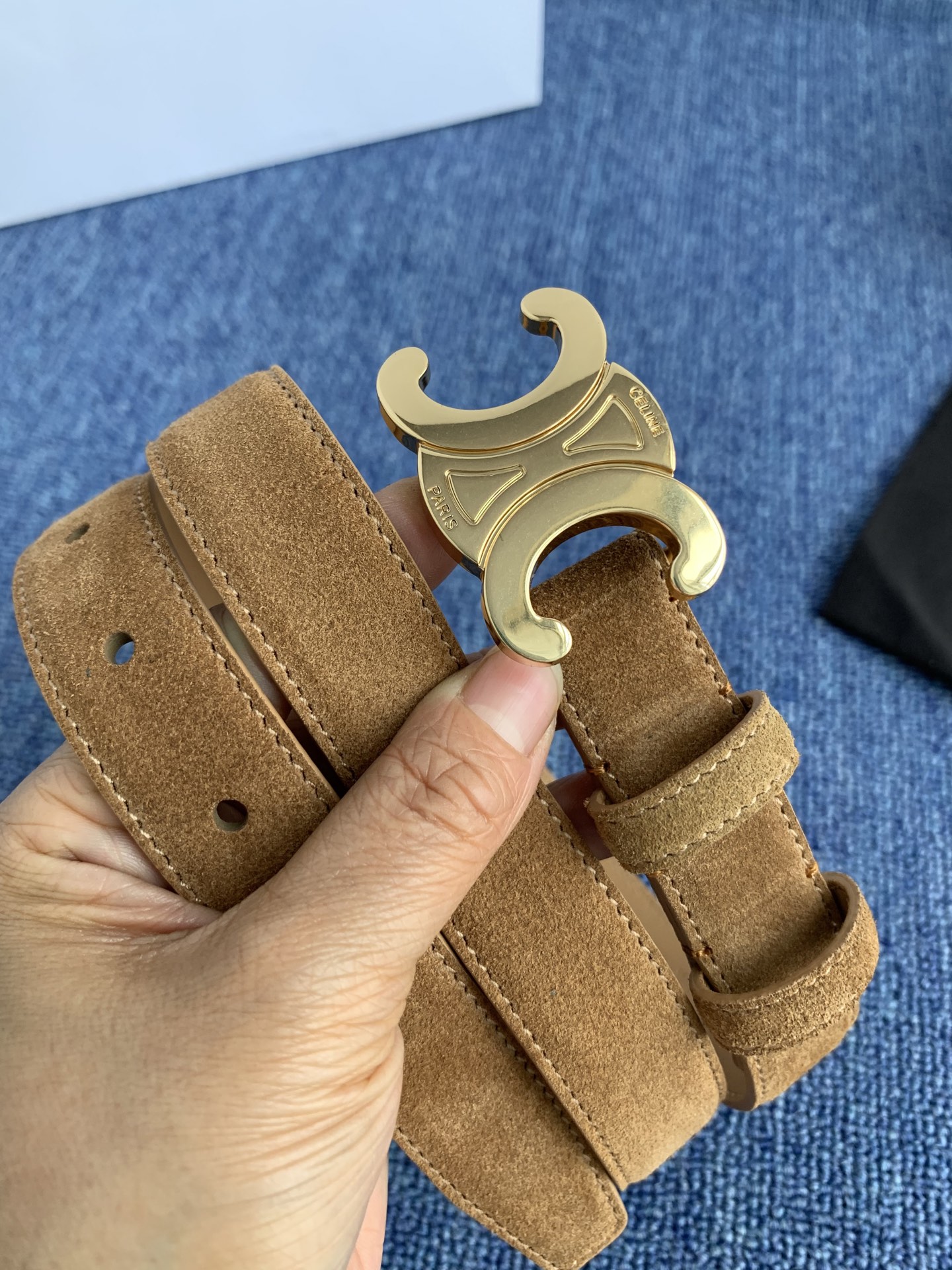 🔴 【品牌】赛琳女带 2.5cm 🔴 【描述】双面原版皮不可调节式皮带，小牛皮材质，配有钯金色和银色钢金