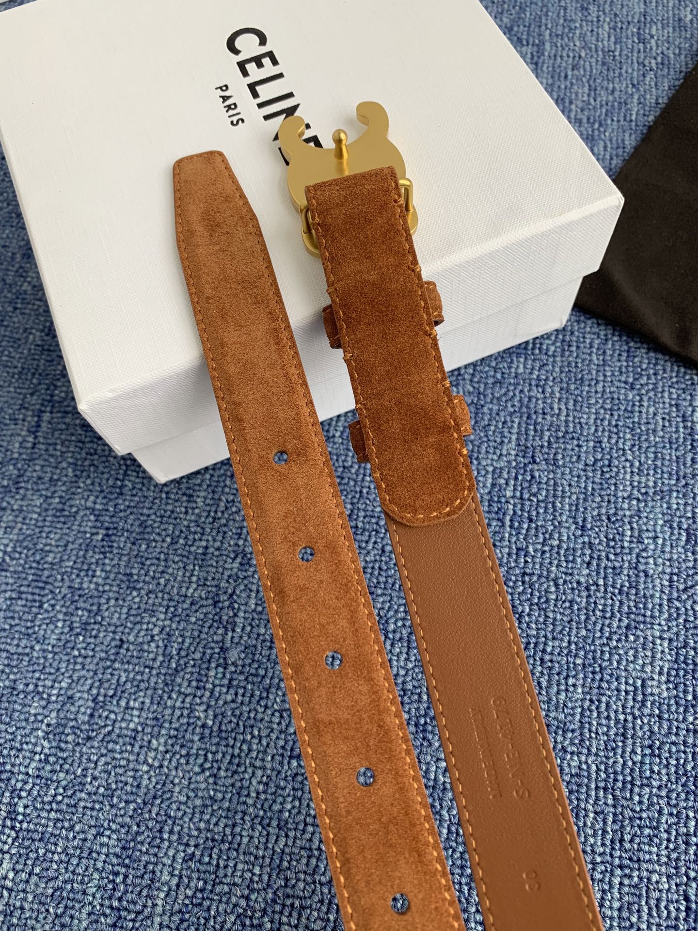 🔴 【品牌】赛琳女带 2.5cm 🔴 【描述】双面原版皮不可调节式皮带，小牛皮材质，配有钯金色和银色钢金