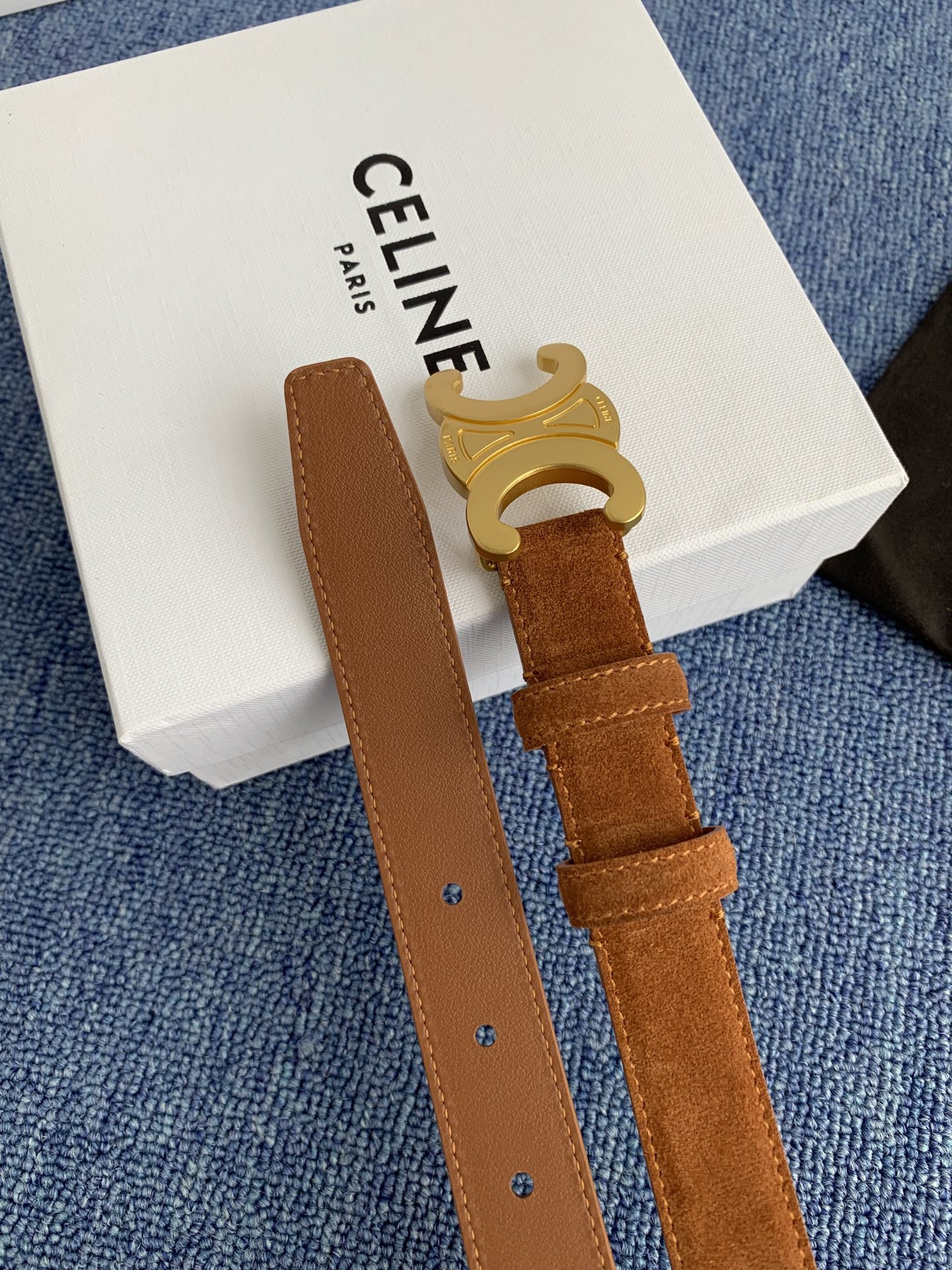 🔴 【品牌】赛琳女带 2.5cm 🔴 【描述】双面原版皮不可调节式皮带，小牛皮材质，配有钯金色和银色钢金