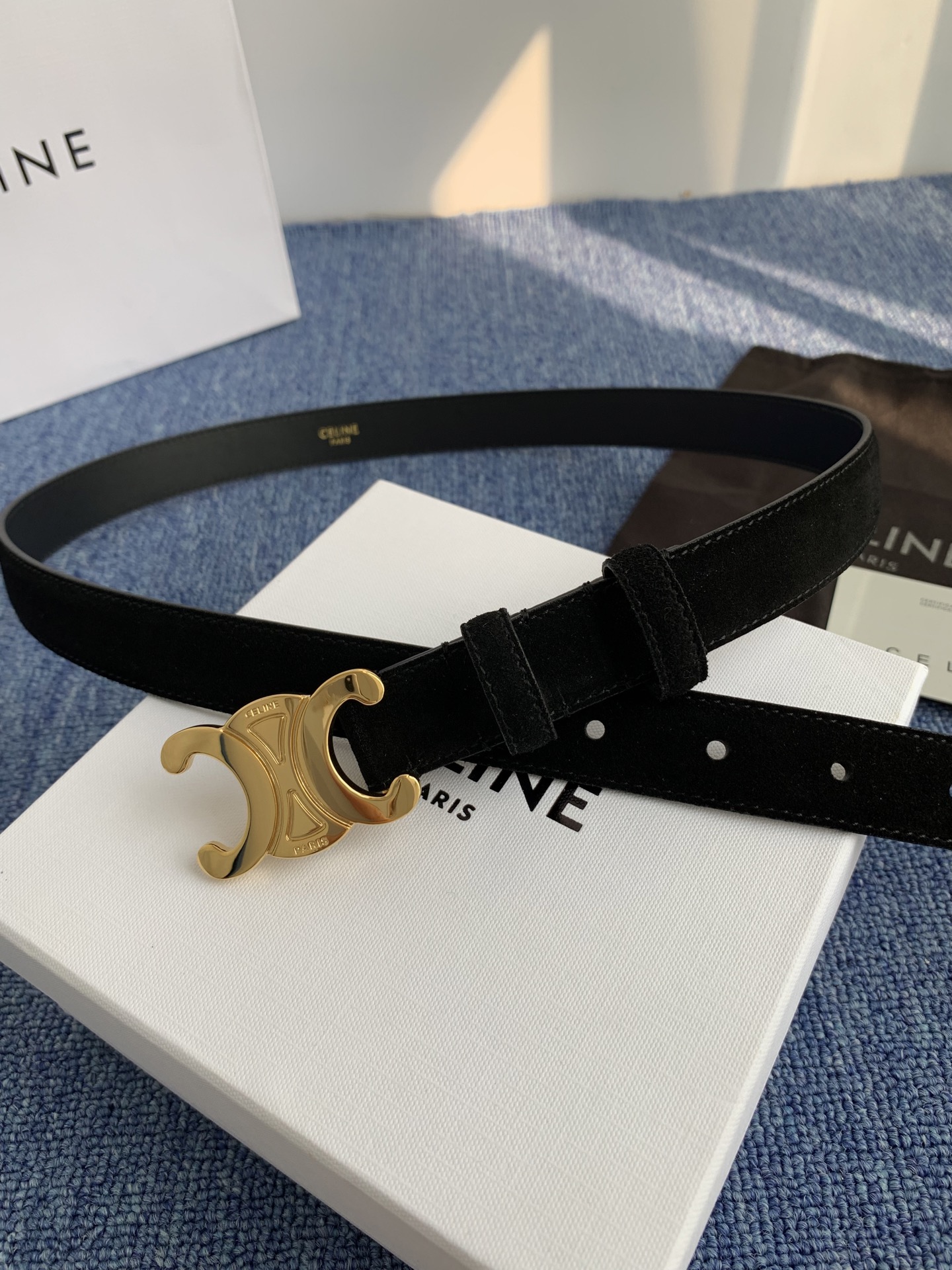 🔴 【品牌】赛琳女带 2.5cm 🔴 【描述】双面原版皮不可调节式皮带，小牛皮材质，配有钯金色和银色钢金