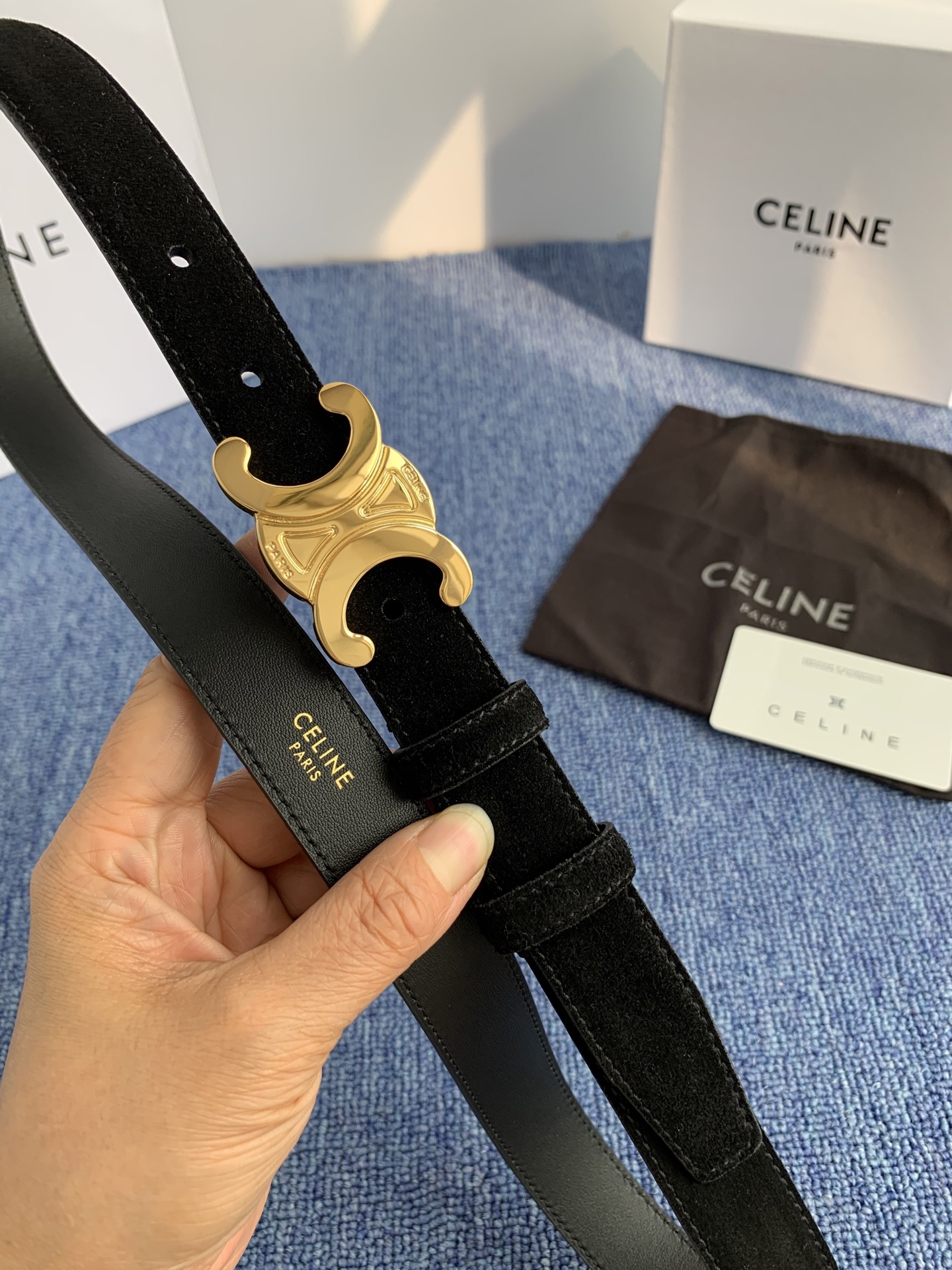 🔴 【品牌】赛琳女带 2.5cm 🔴 【描述】双面原版皮不可调节式皮带，小牛皮材质，配有钯金色和银色钢金