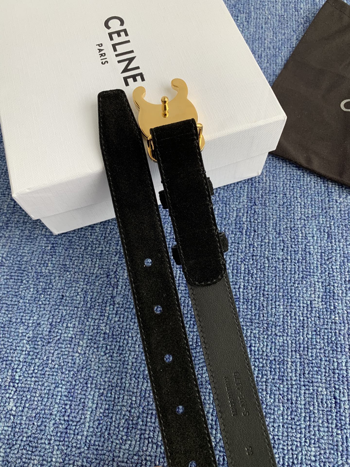 🔴 【品牌】赛琳女带 2.5cm 🔴 【描述】双面原版皮不可调节式皮带，小牛皮材质，配有钯金色和银色钢金