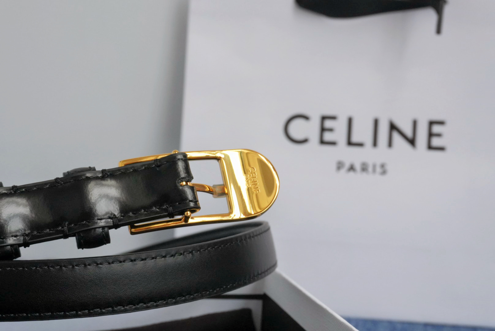 🔴 【品牌】赛琳女带 1.5cm 🔴 【描述】双面原版皮不可调节式皮带，小牛皮材质，配有钯金色和银色钢金