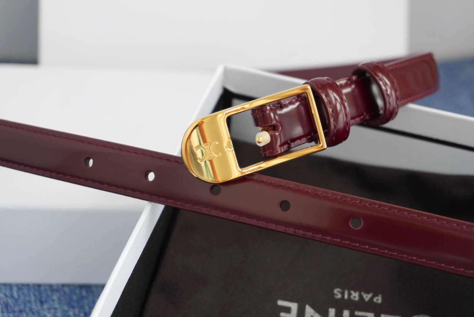 🔴 【品牌】赛琳女带 1.5cm 🔴 【描述】双面原版皮不可调节式皮带，小牛皮材质，配有钯金色和银色钢金