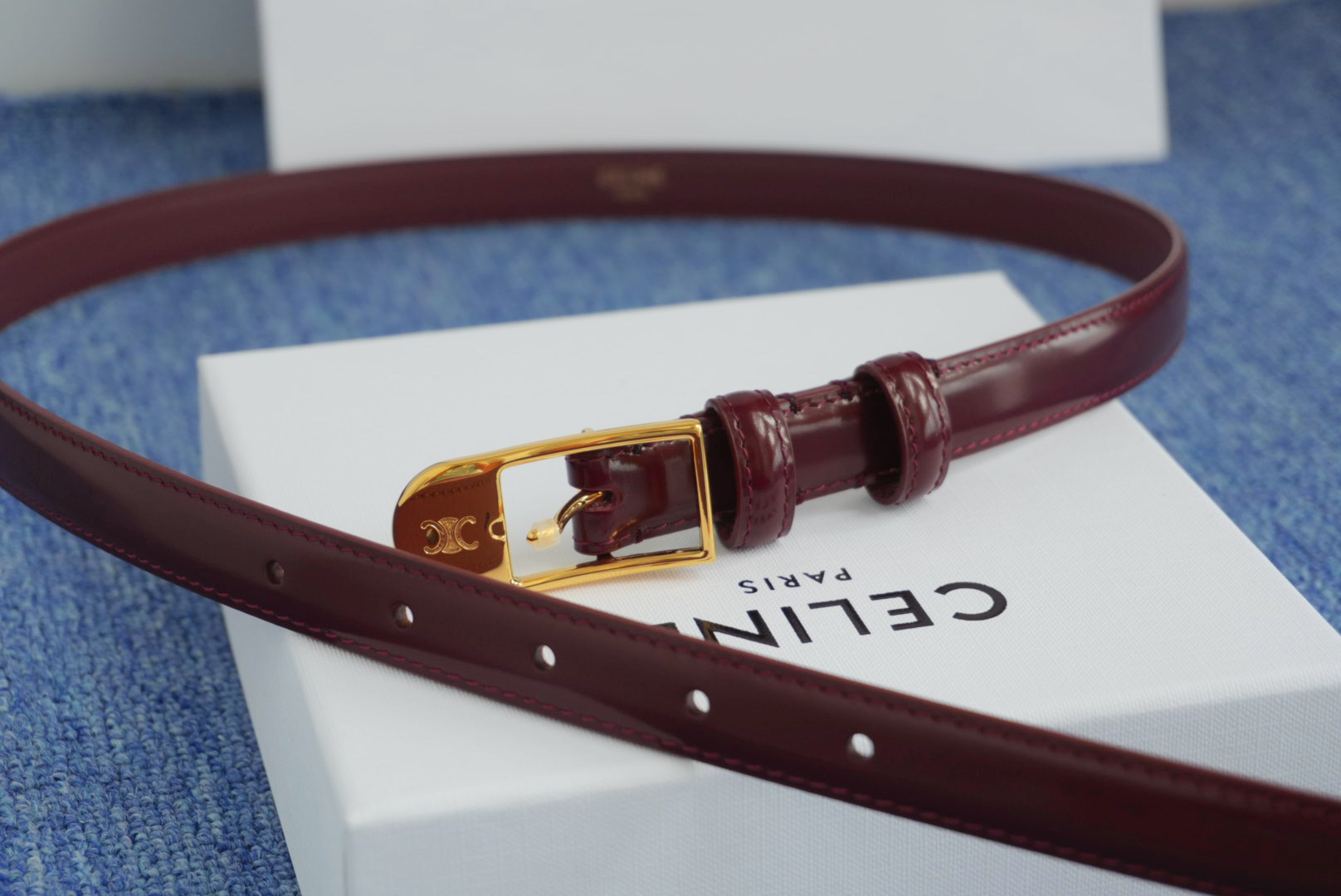 🔴 【品牌】赛琳女带 1.5cm 🔴 【描述】双面原版皮不可调节式皮带，小牛皮材质，配有钯金色和银色钢金