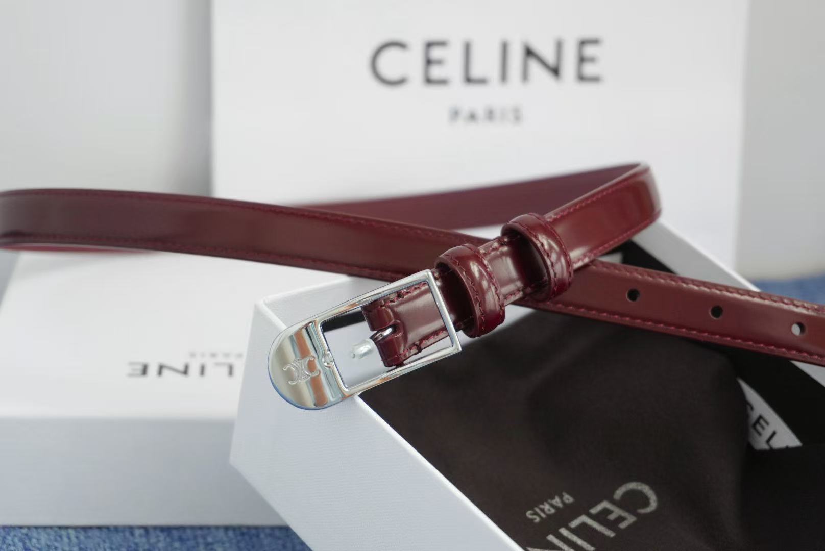 🔴 【品牌】赛琳女带 1.5cm 🔴 【描述】双面原版皮不可调节式皮带，小牛皮材质，配有钯金色和银色钢金