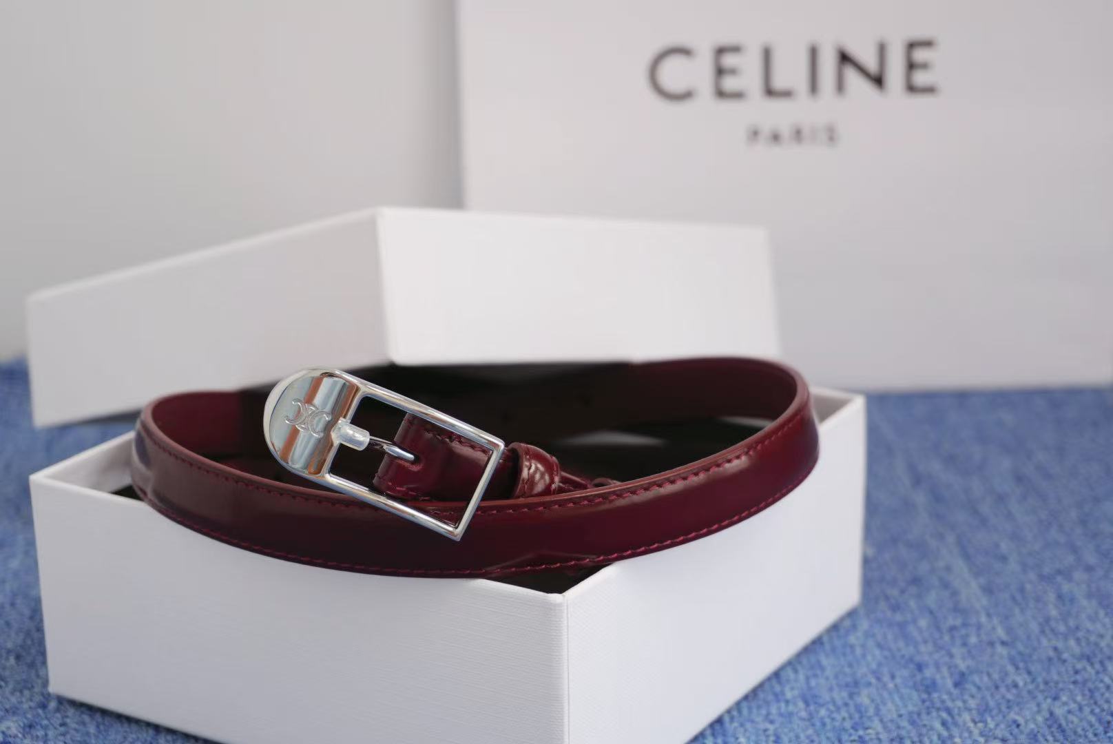 🔴 【品牌】赛琳女带 1.5cm 🔴 【描述】双面原版皮不可调节式皮带，小牛皮材质，配有钯金色和银色钢金