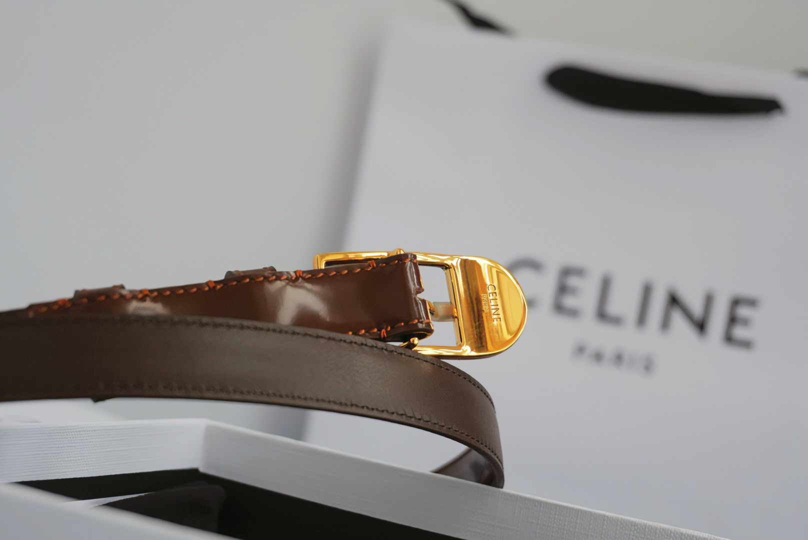 🔴 【品牌】赛琳女带 1.5cm 🔴 【描述】双面原版皮不可调节式皮带，小牛皮材质，配有钯金色和银色钢金