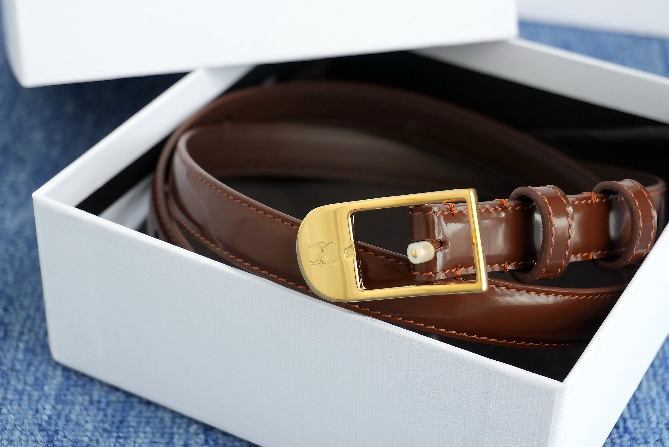 🔴 【品牌】赛琳女带 1.5cm 🔴 【描述】双面原版皮不可调节式皮带，小牛皮材质，配有钯金色和银色钢金