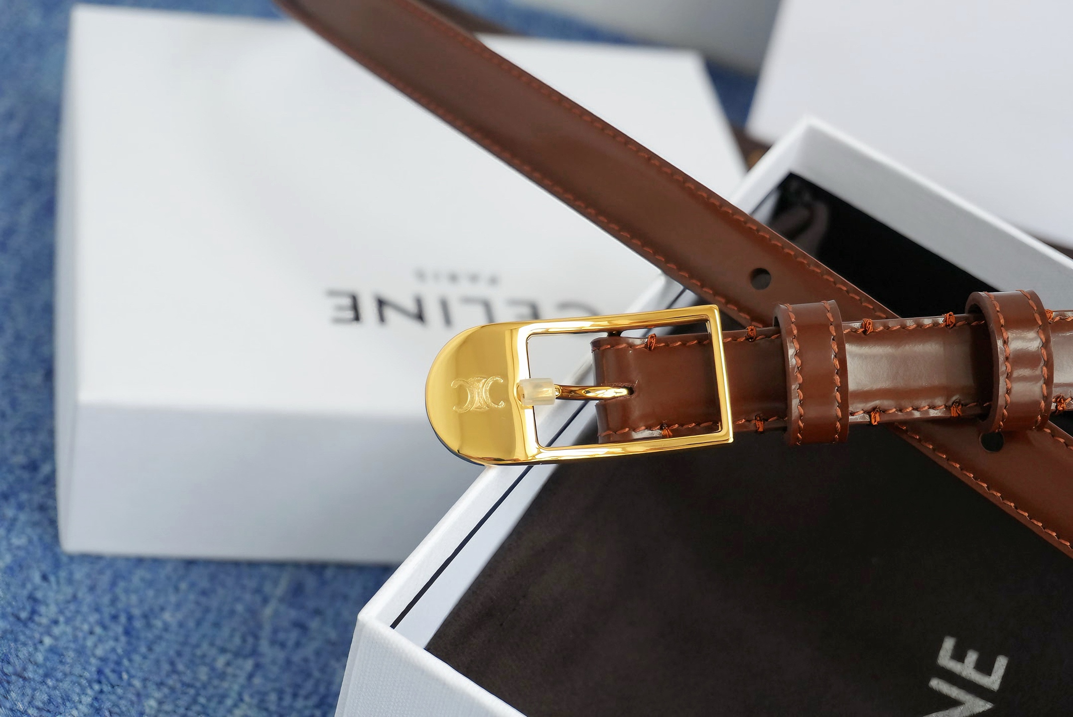 🔴 【品牌】赛琳女带 1.5cm 🔴 【描述】双面原版皮不可调节式皮带，小牛皮材质，配有钯金色和银色钢金