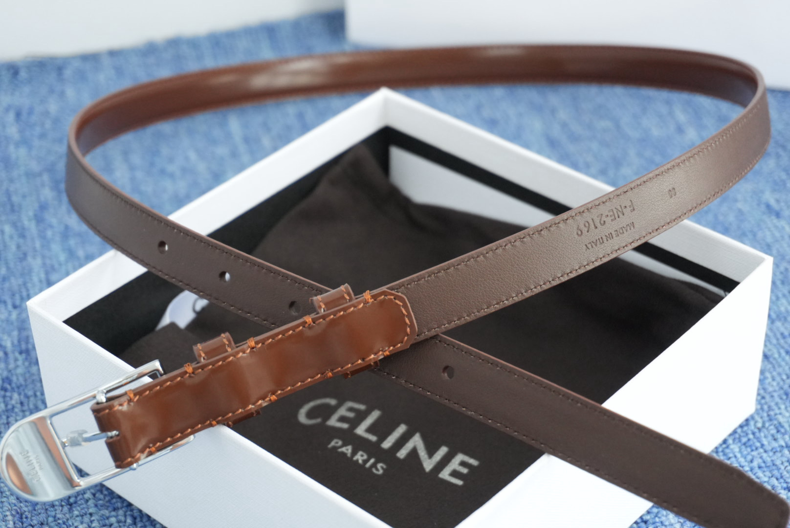 🔴 【品牌】赛琳女带 1.5cm 🔴 【描述】双面原版皮不可调节式皮带，小牛皮材质，配有钯金色和银色钢金