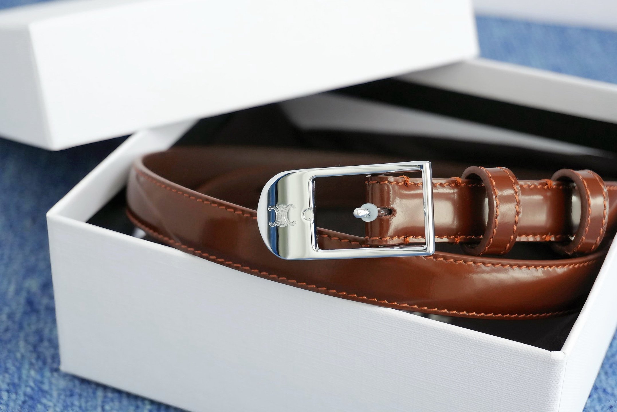 🔴 【品牌】赛琳女带 1.5cm 🔴 【描述】双面原版皮不可调节式皮带，小牛皮材质，配有钯金色和银色钢金