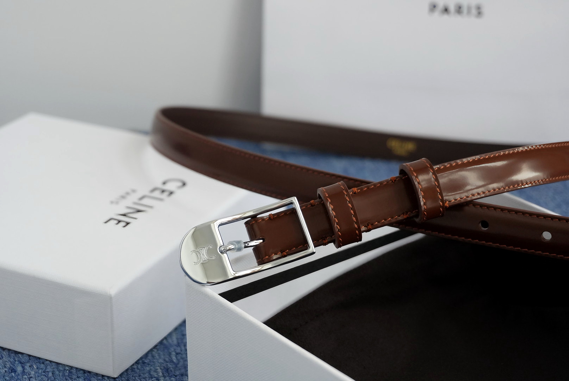 🔴 【品牌】赛琳女带 1.5cm 🔴 【描述】双面原版皮不可调节式皮带，小牛皮材质，配有钯金色和银色钢金