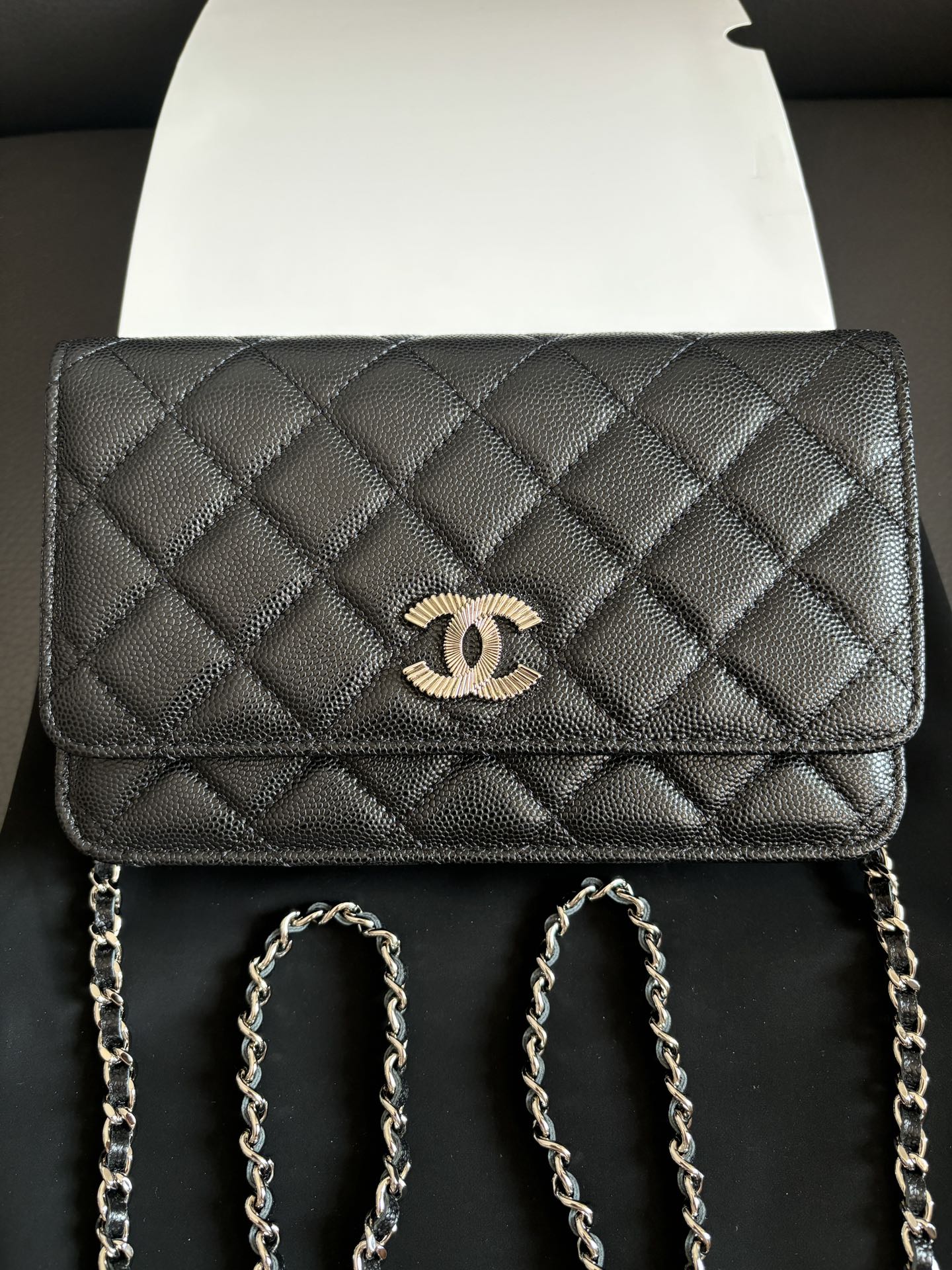 Chanel WOC Wallet on Chain Crossbody Bag, Black Leather, 19 cm 1 i1734756457 5934 0