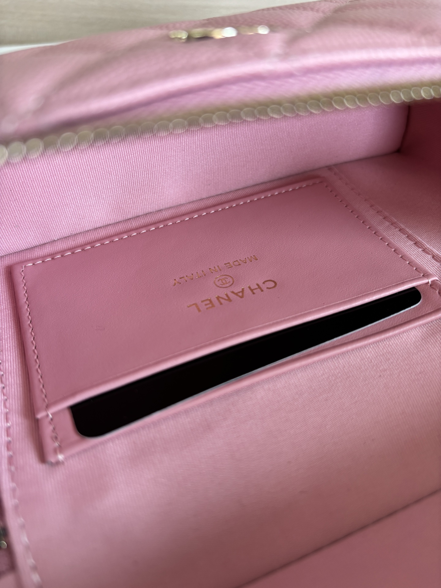 Chanel Pink Quilted Leather Vanity Bag with Chain Strap - Excellent Condition 8 i1742528946614 9043 0 6