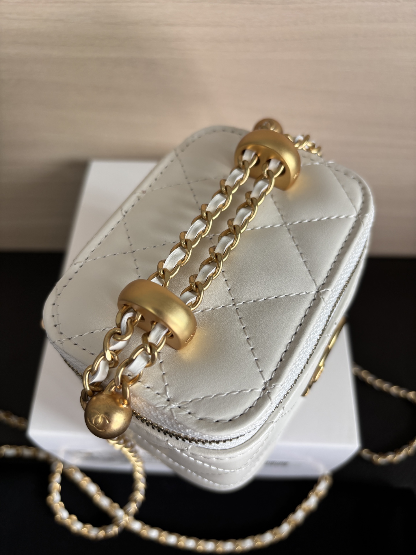 Chanel 25 Spring/Summer White Quilted Leather Vanity Crossbody Bag 4 i1747625663548 61 0 2