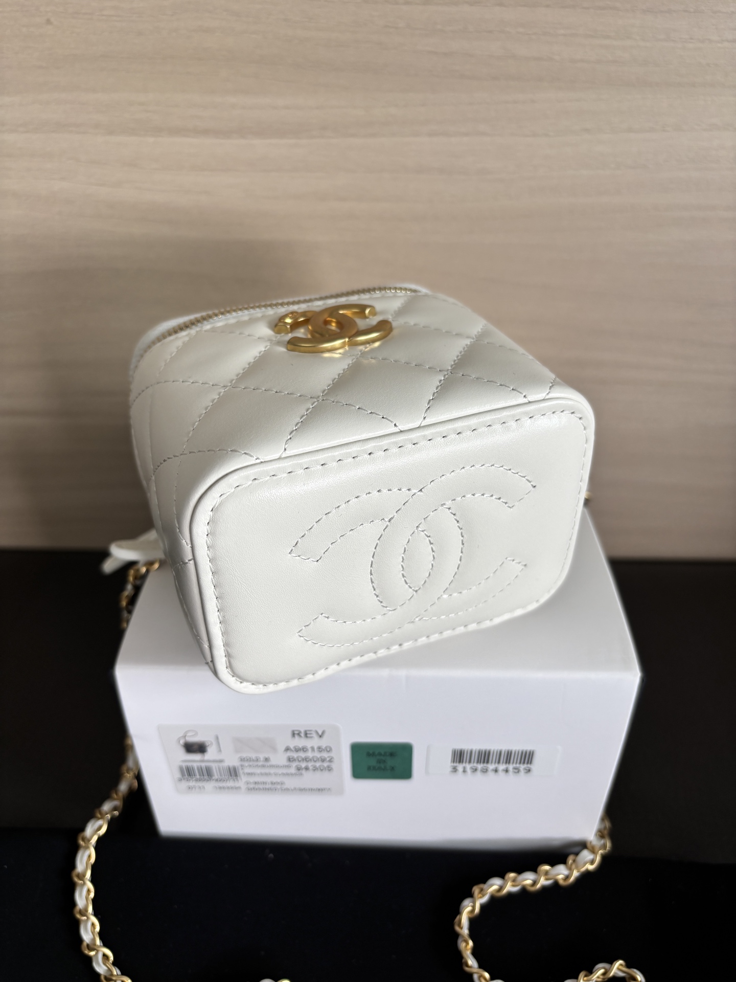 Chanel 25 Spring/Summer White Quilted Leather Vanity Crossbody Bag 6 i1747625663587 4160 0 4