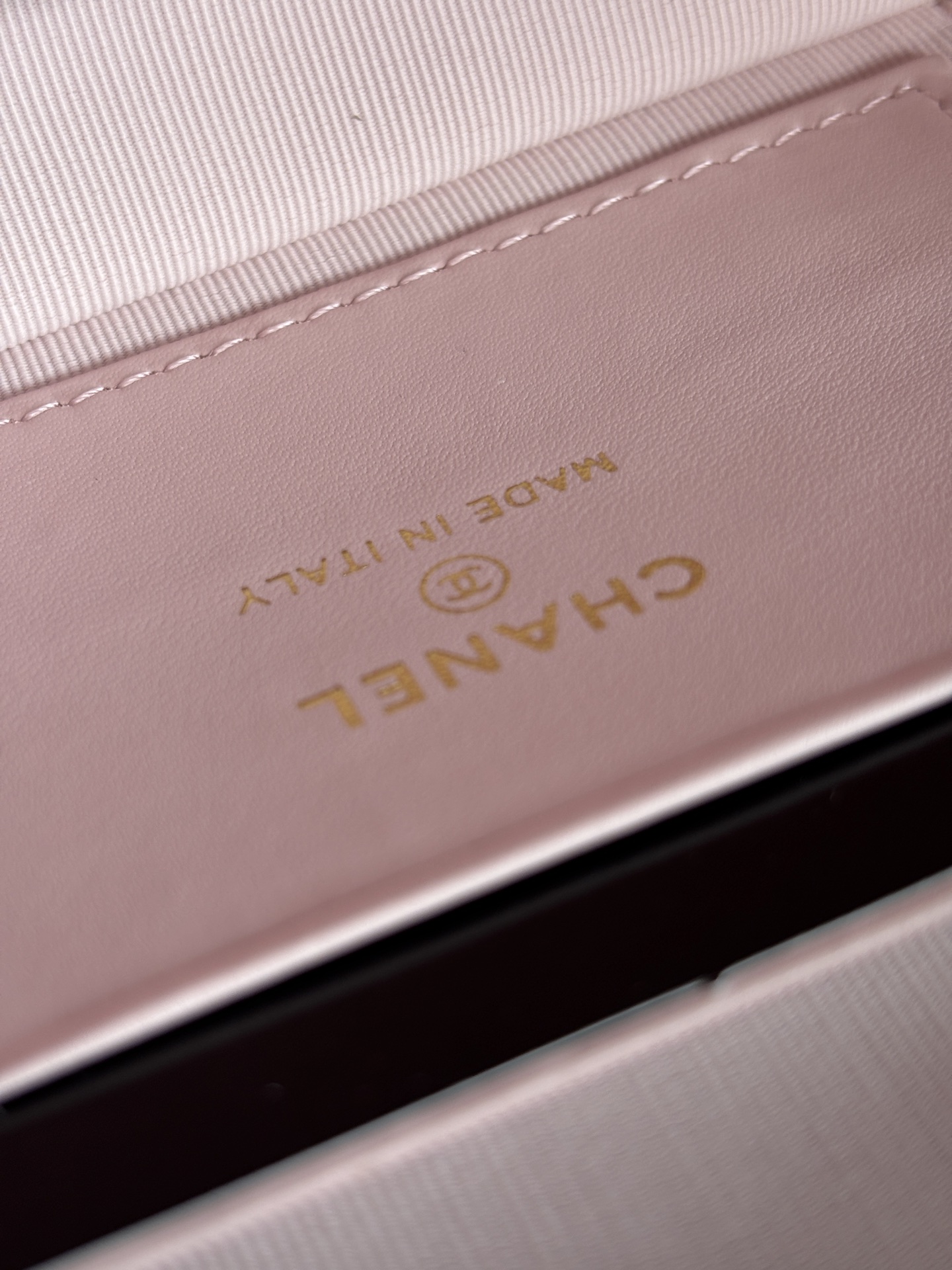 Chanel Vanity Case Bag with Top Handle & Chain - Pink Quilted Leather 9 i1747988404768 9093 0 7