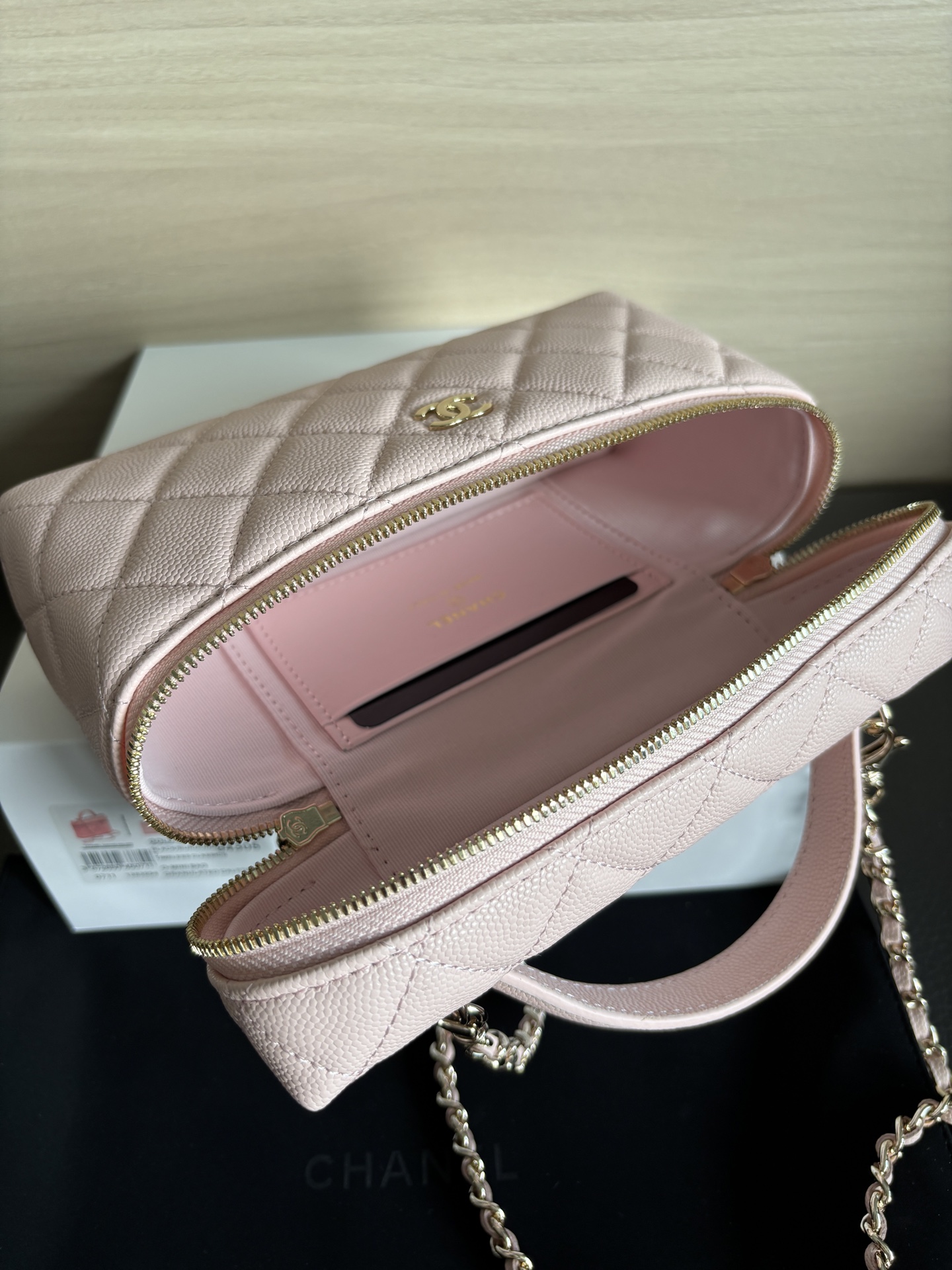 Chanel Vanity Case Bag with Top Handle & Chain - Pink Quilted Leather 8 i1747988404935 993 0 6