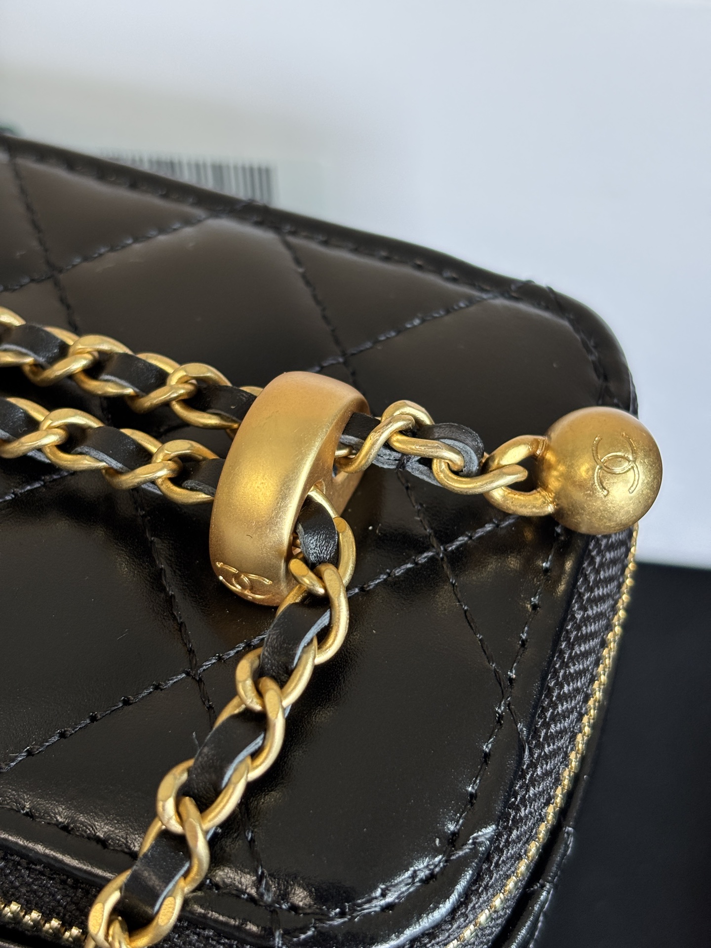 Chanel 25 Spring/Summer Black Leather Cosmetic Box with Double Gold Ball 10 i1748156828631 5353 0 8