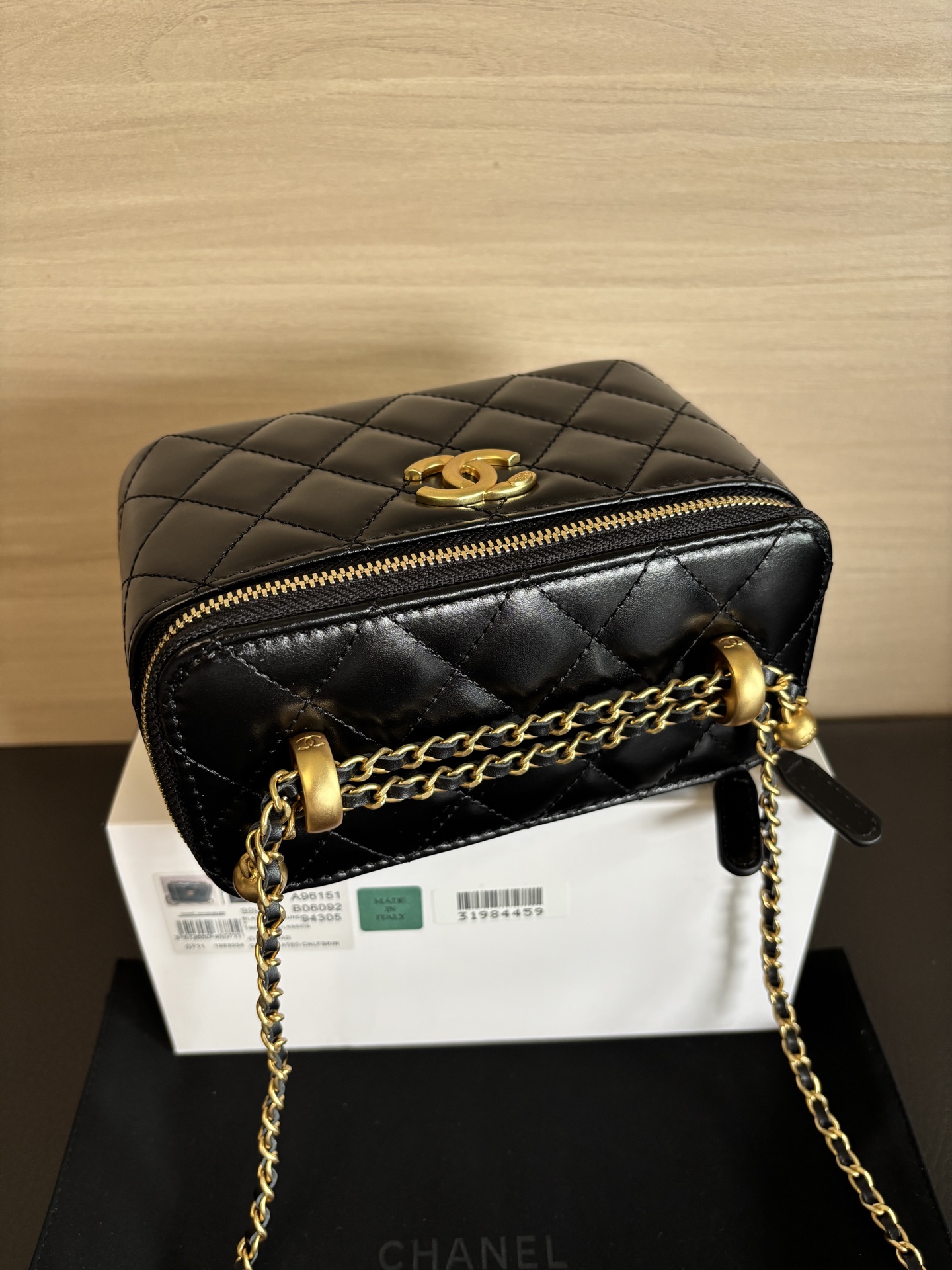Chanel 25 Spring/Summer Black Leather Cosmetic Box with Double Gold Ball 5 i1748156828763 3114 0 3