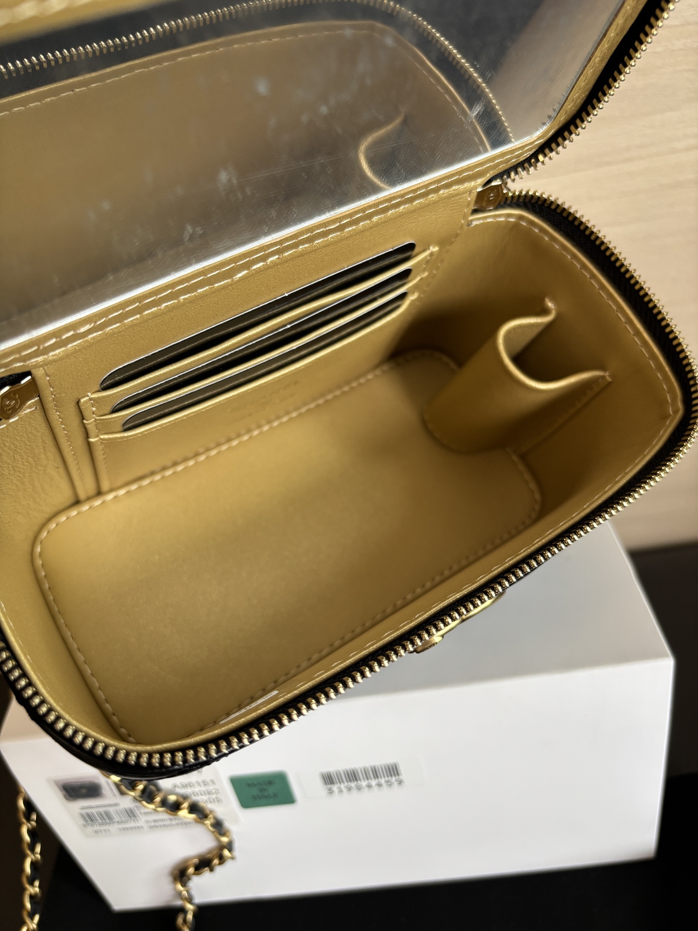 Chanel 25 Spring/Summer Black Leather Cosmetic Box with Double Gold Ball 9 i1748156839511 4550 0 7
