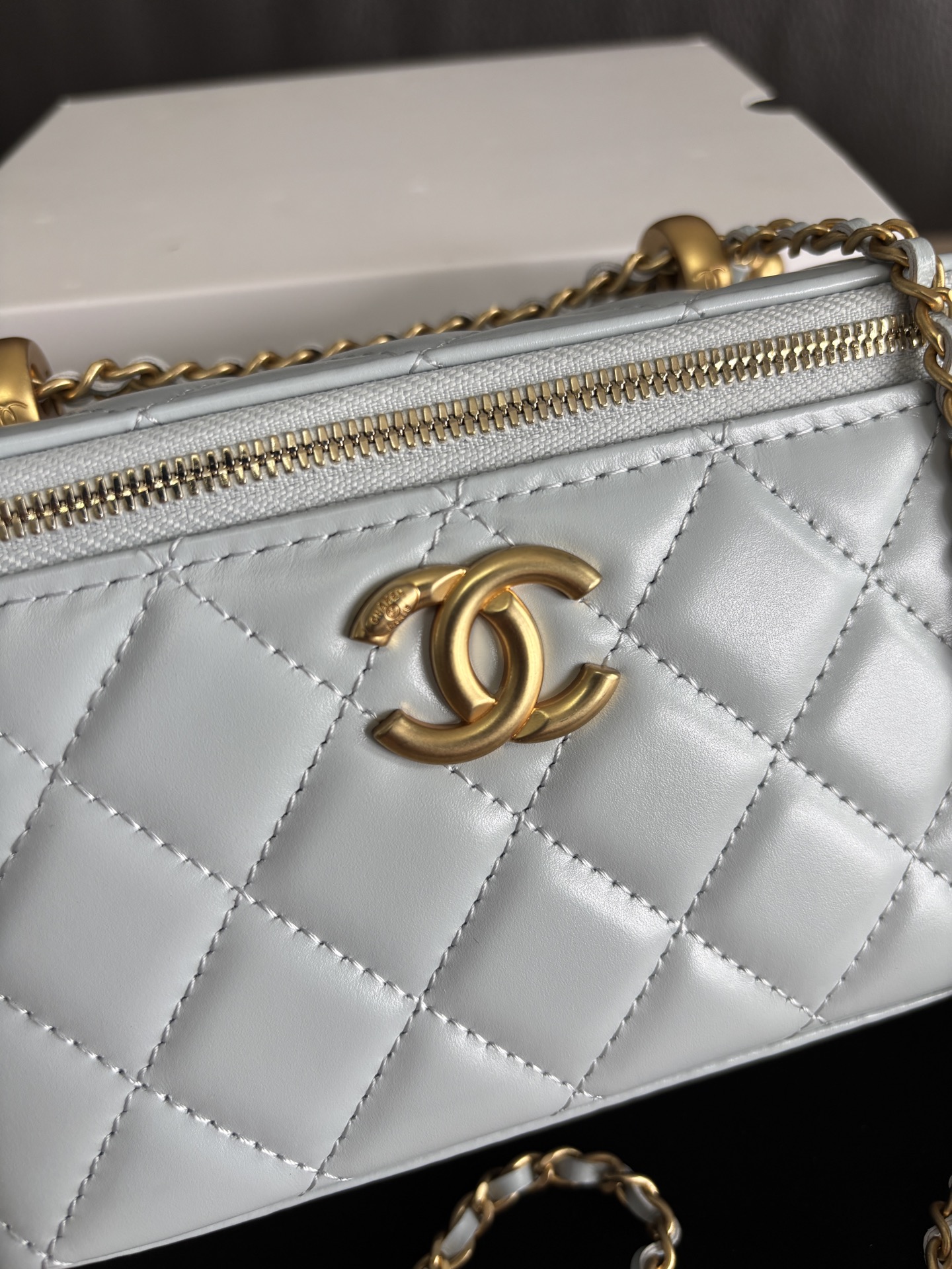 Chanel Vanity Case Bag, 17cm, Light Blue Leather with Golden Chain 5 i1748312833324 1262 0 4