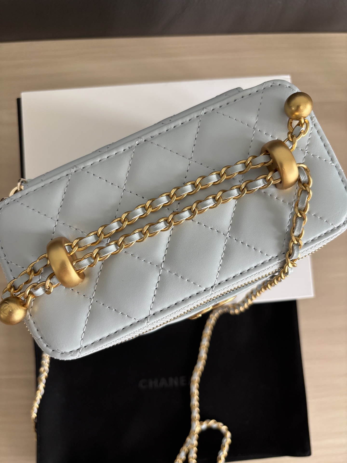 Chanel Vanity Case Bag, 17cm, Light Blue Leather with Golden Chain 6 i1748312833410 2848 0 5