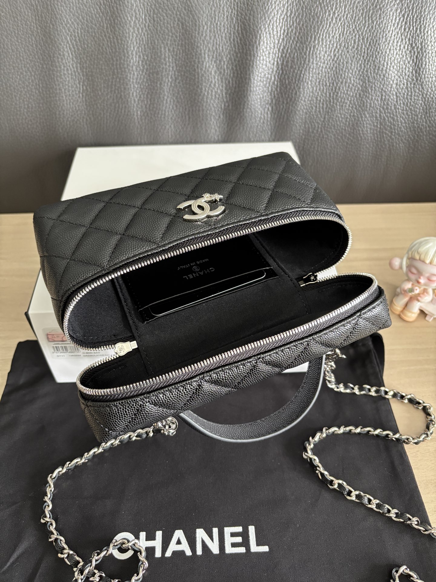 Chanel 25B Winter New Chain Top Handle Bag, Black Grained Calfskin 8 i1753241931657 2690 0 6