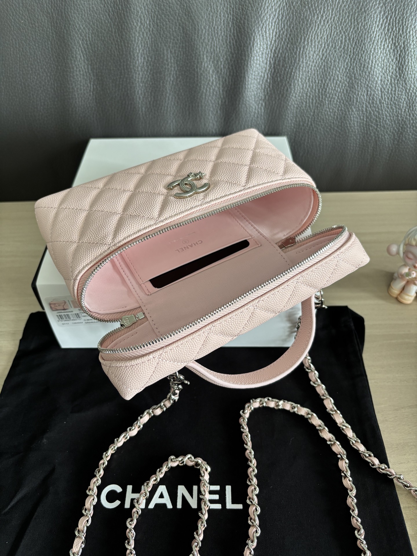 Chanel 25B Winter New Small Chain Clutch in Grain Calfskin - Pink 6 i1753241954533 8375 0 5