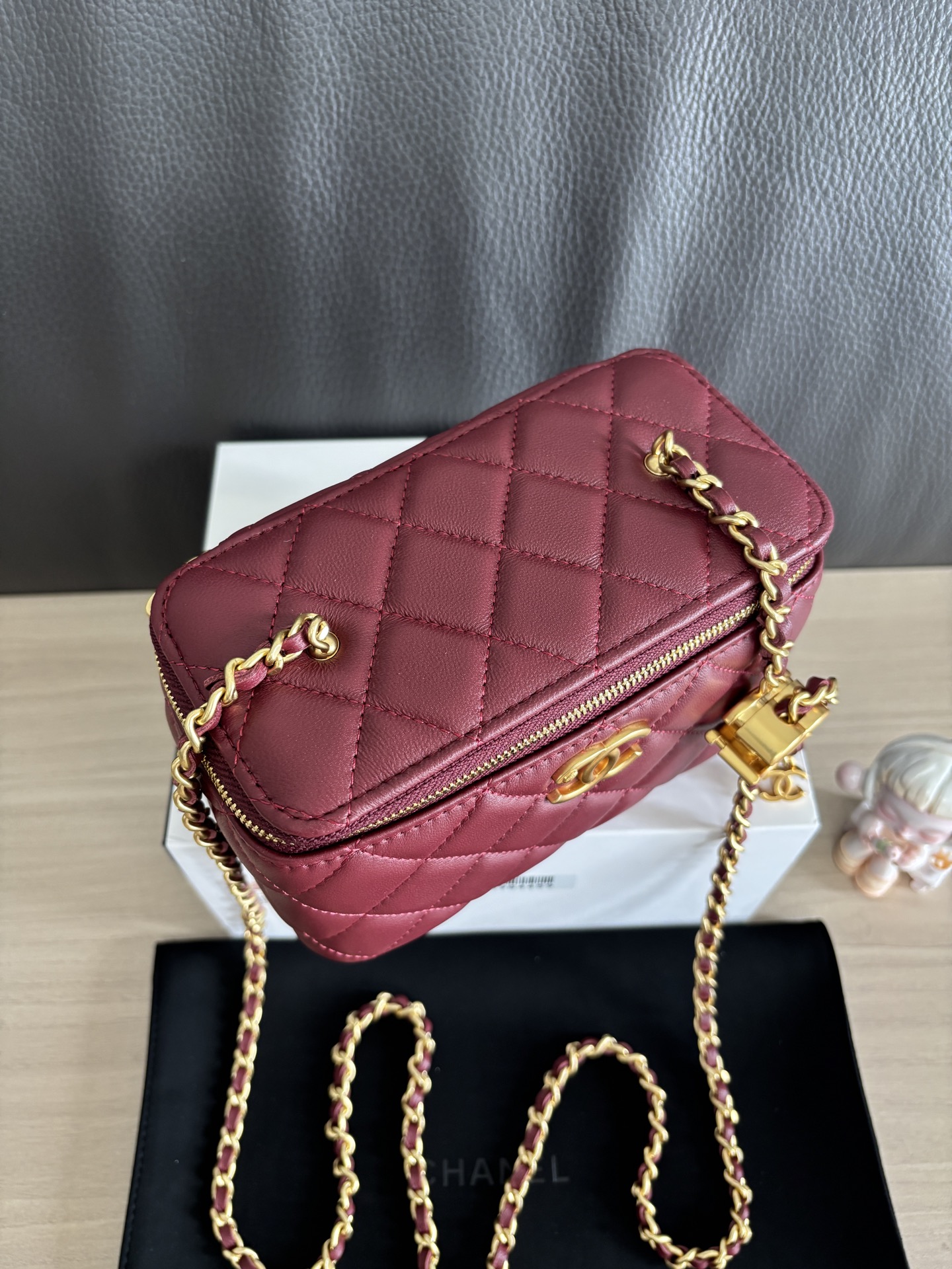 Chanel Lambskin Vanity Case with Chain, Classic Double CC, Burgundy 5 i1755313638461 4010 0 3