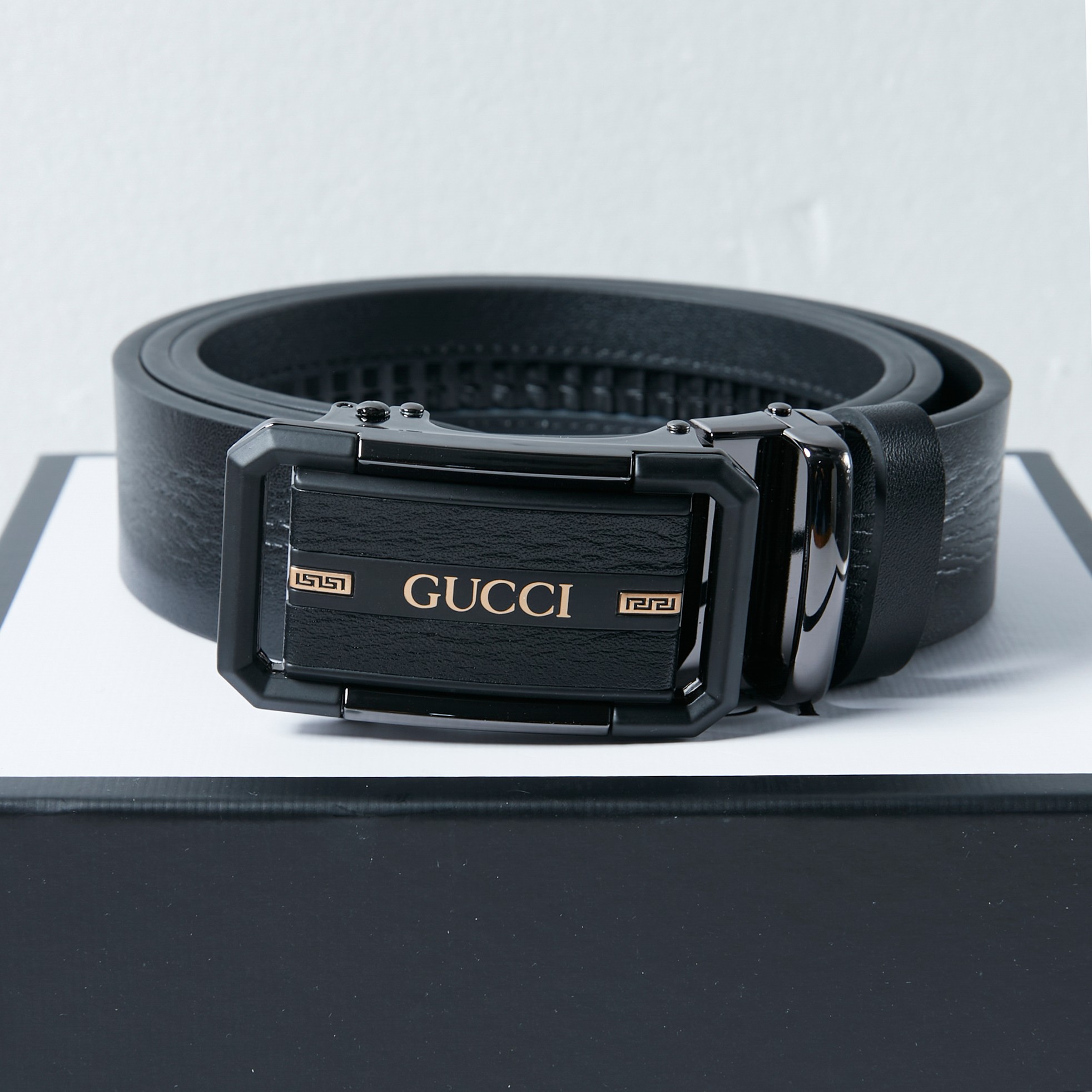 Gucci Leather Inlay Buckle Belt | Business & Casual Style, Adjustable Length