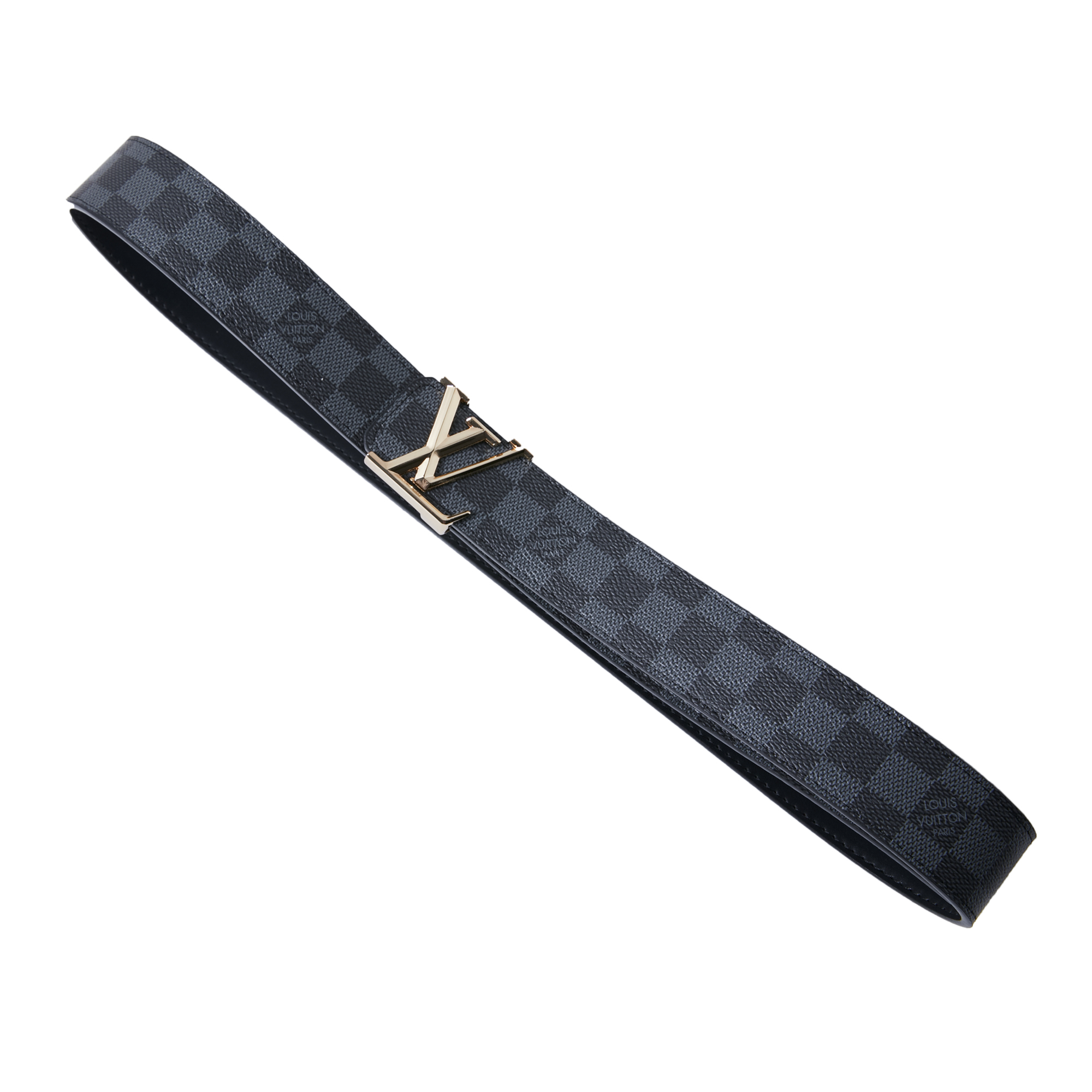 139💰
四款男士皮带腰带
配全套专柜包装➕手提袋，质感无敌，搭配进口的黑花PVC原版面料，耐磨耐操，经典中的经典，完全不会出错的一款，全套包装，送人自留都是高端大气上档次！
宽度：4cm
长度：120cm