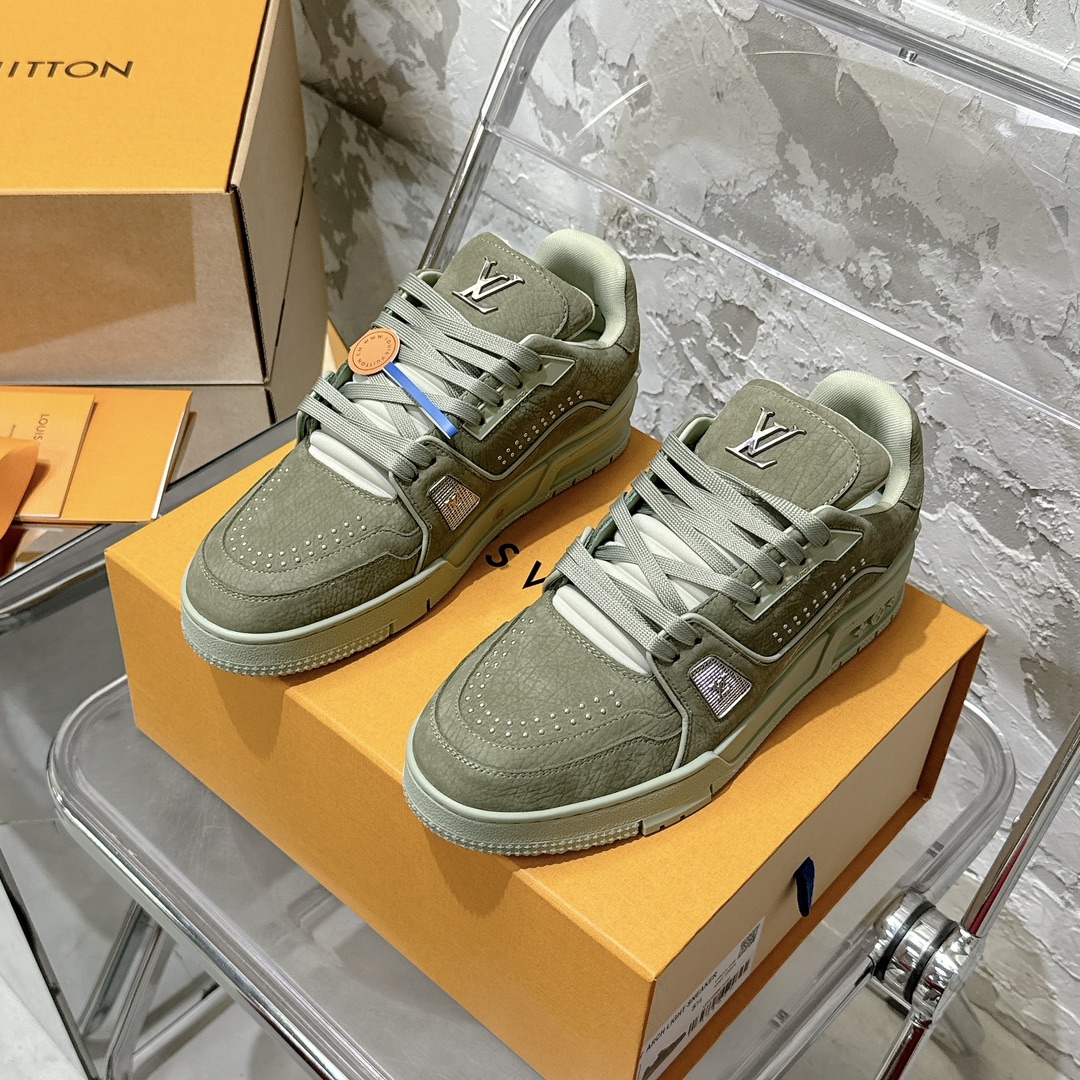 NO:239180,Men's size # Top Purchase Version LV trainer 