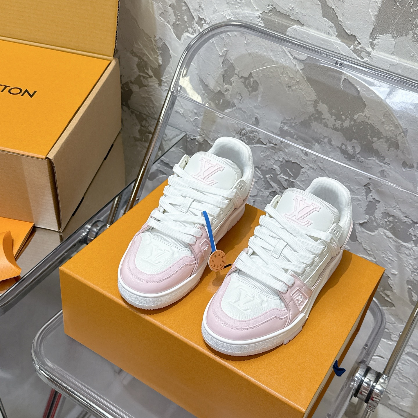 Louis Vuitton Sneakers