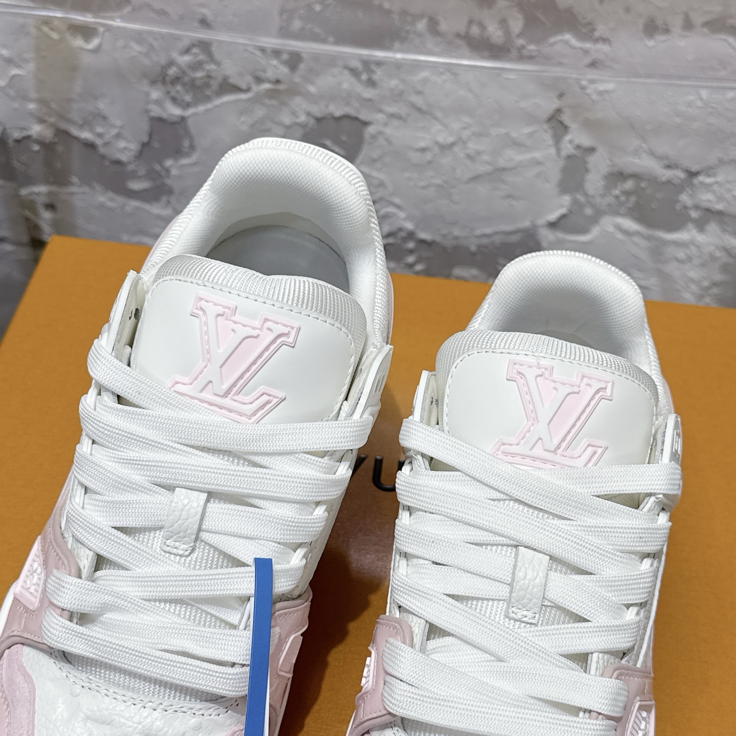 Louis Vuitton Sneakers