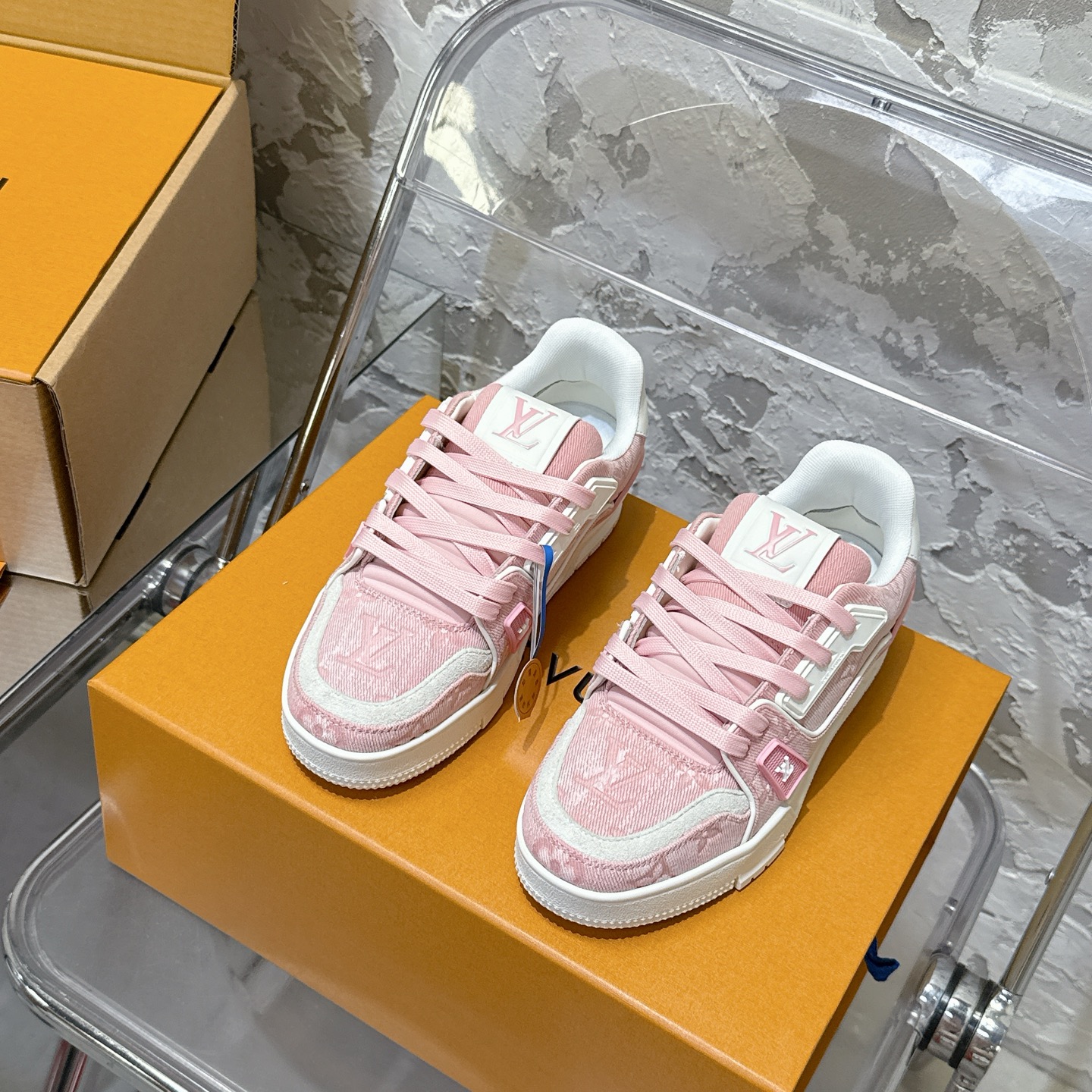 Louis Vuitton Sneakers